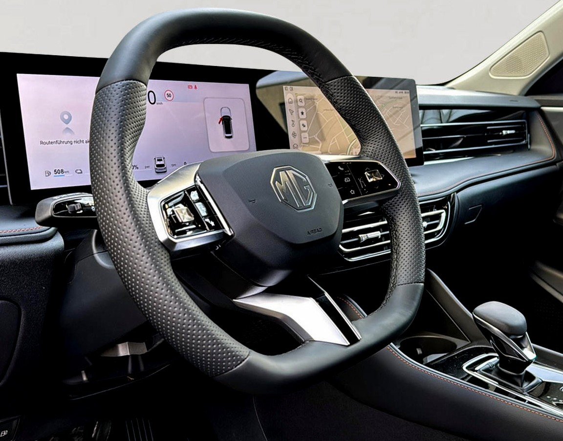MG HS 1.5 T PHEV Luxury, Plug-in-Hybrid Benzina/Elettrica, Auto nuove, Automatico - 4