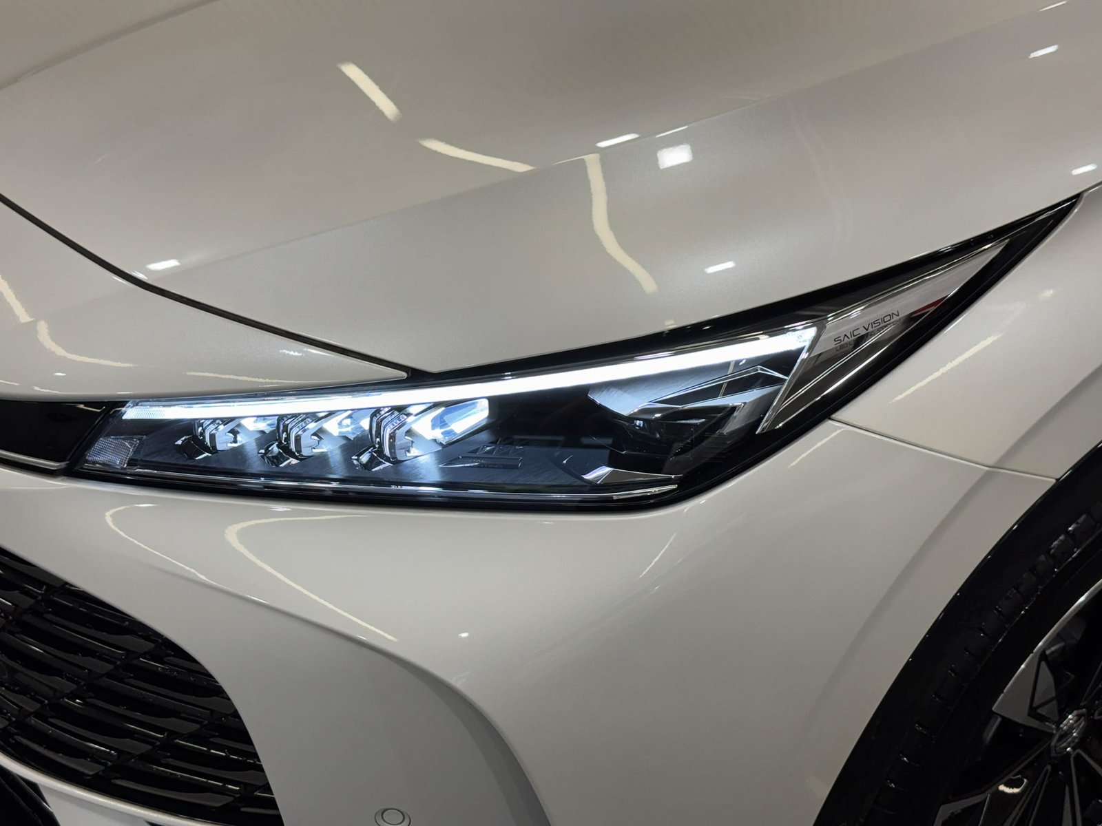 MG HS 1.5 T PHEV Luxury, Plug-in-Hybrid Benzin/Elektro, Neuwagen, Automatik - 4