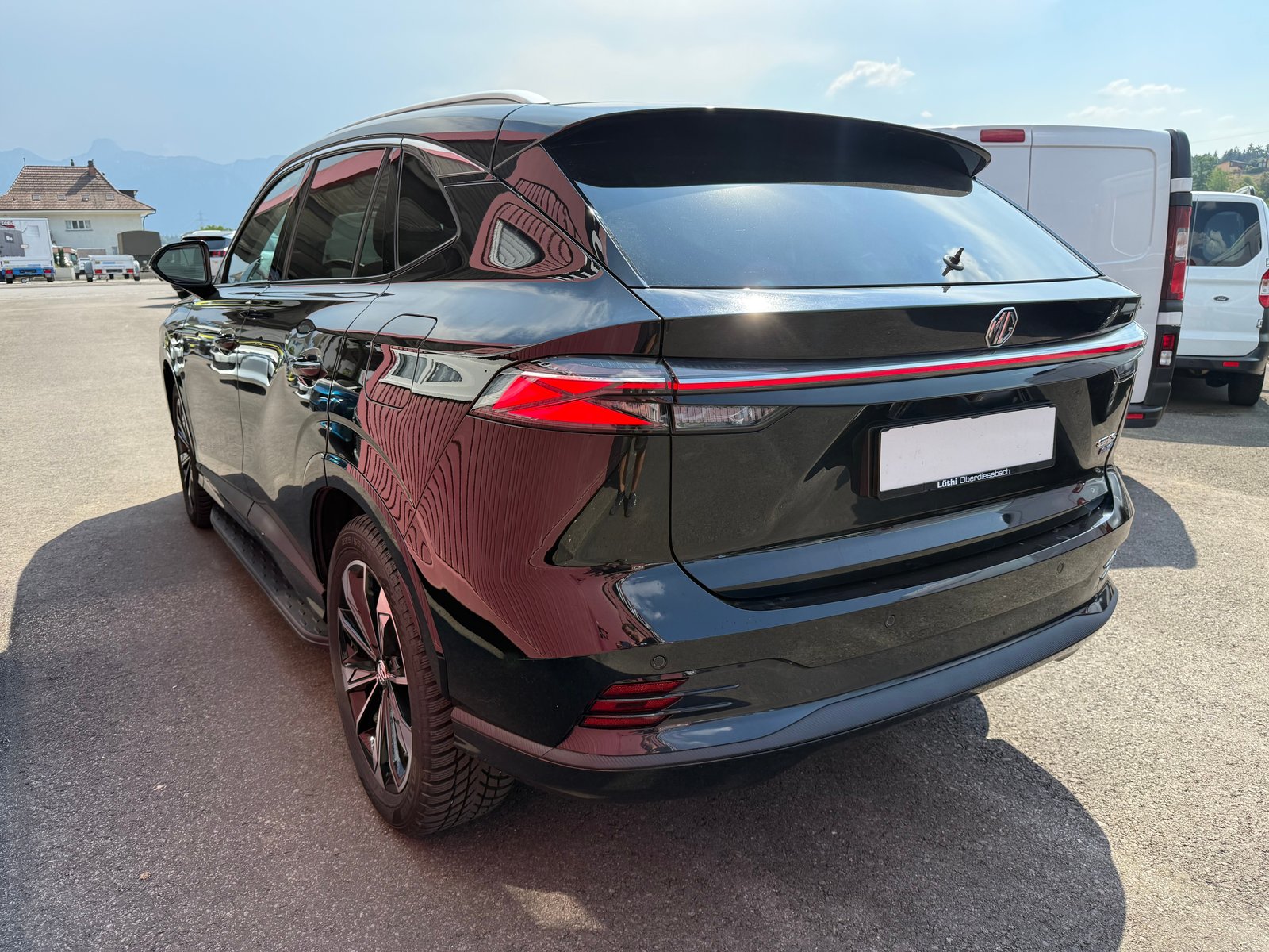 MG HS 1.5 T PHEV Luxury, Hybride Rechargeable Essence/Électricité, Occasion / Utilisé, Automatique - 2