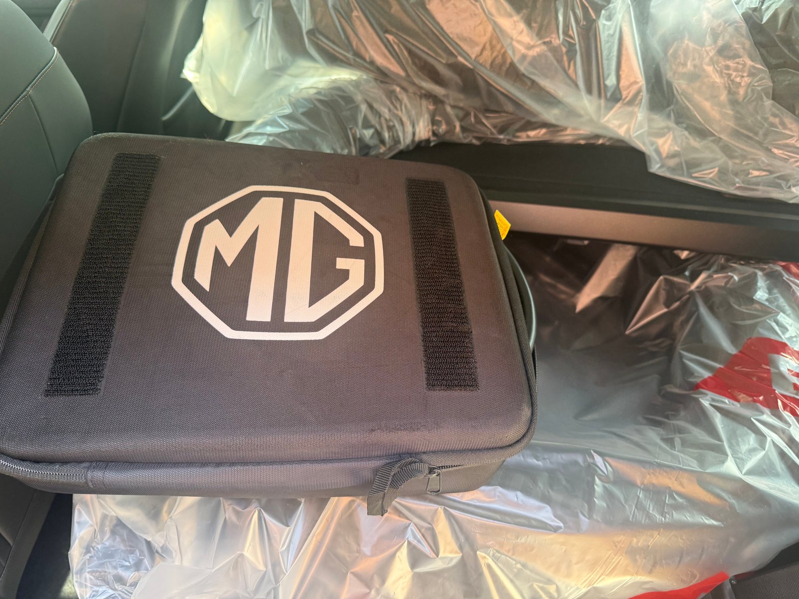 MG HS 1.5 T PHEV Luxury, Hybride Rechargeable Essence/Électricité, Occasion / Utilisé, Automatique - 6