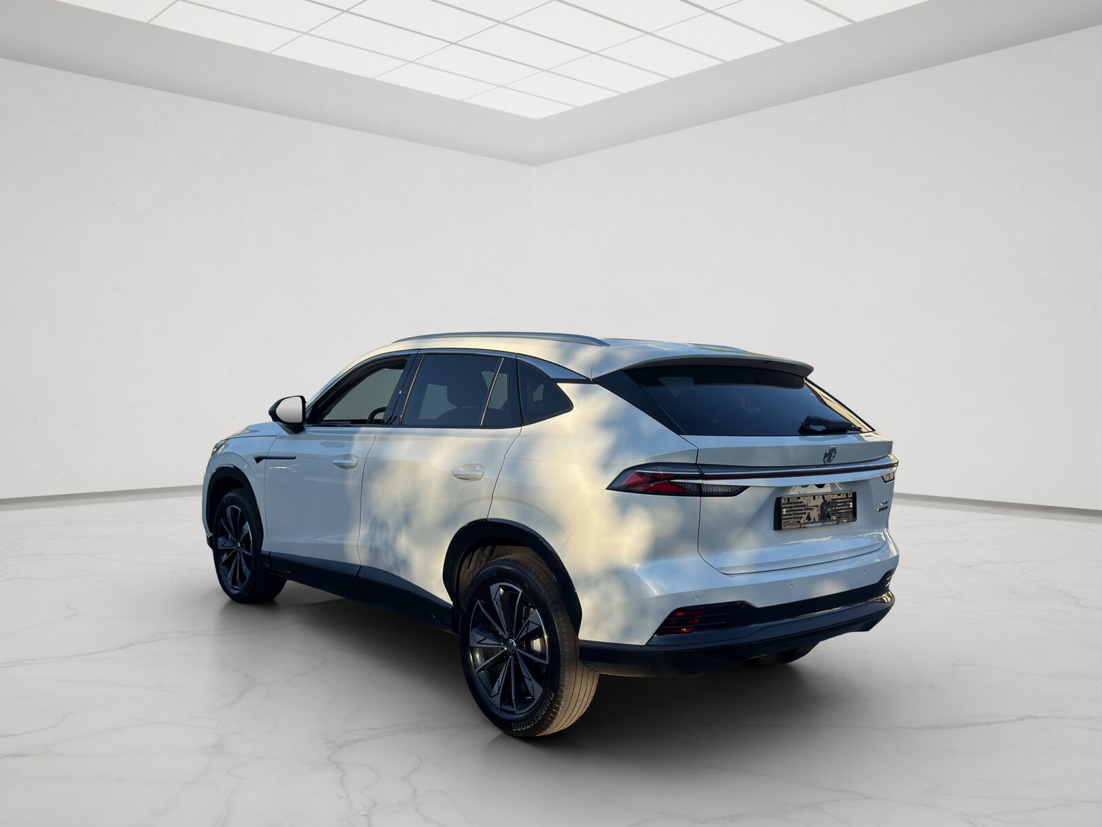 MG HS 1.5 T HEV Luxury, Benzin, Occasion / Gebraucht, Automatik - 6