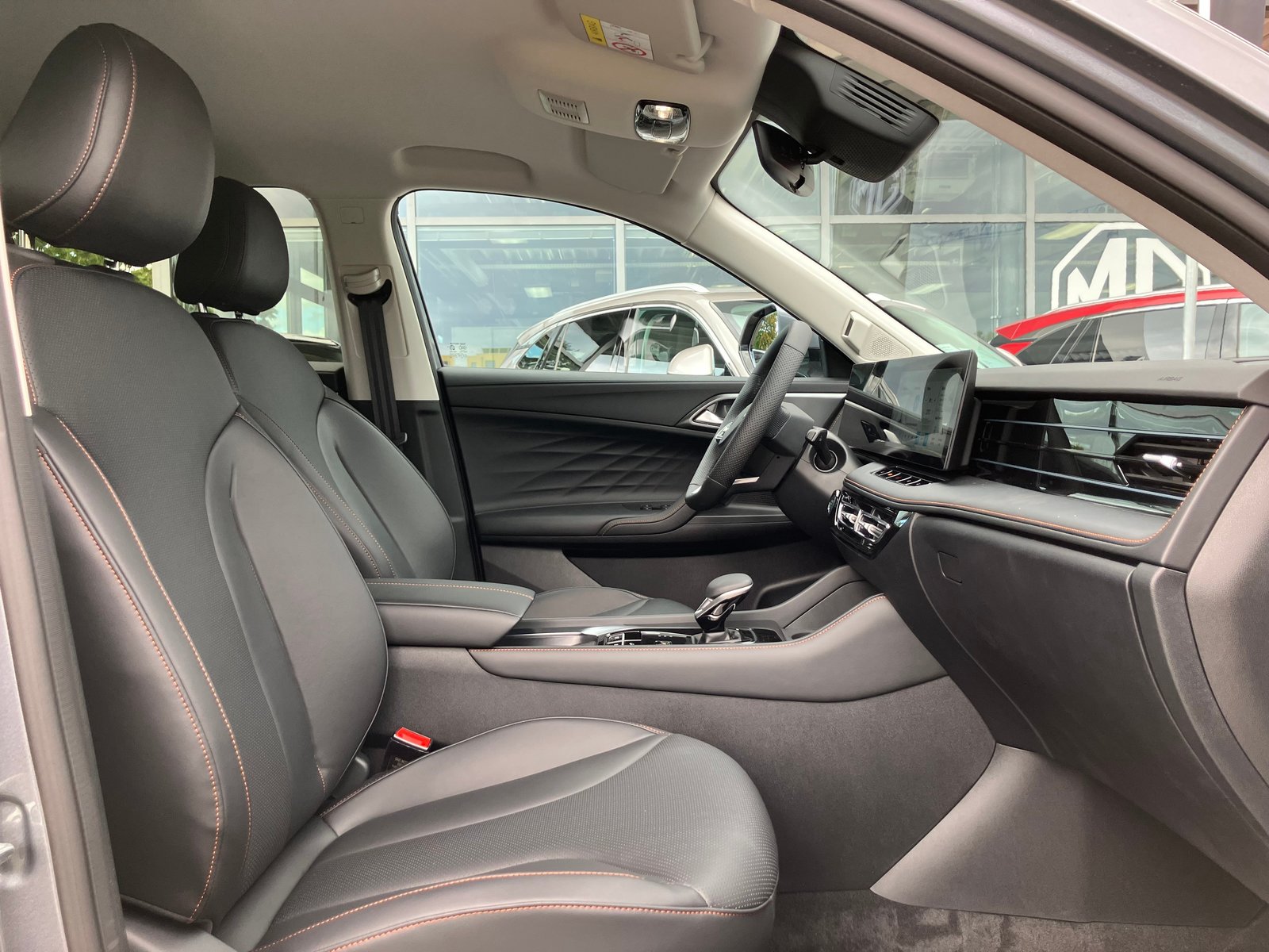 MG HS 1.5 T PHEV Luxury, Plug-in-Hybrid Benzina/Elettrica, Auto dimostrativa, Automatico - 7