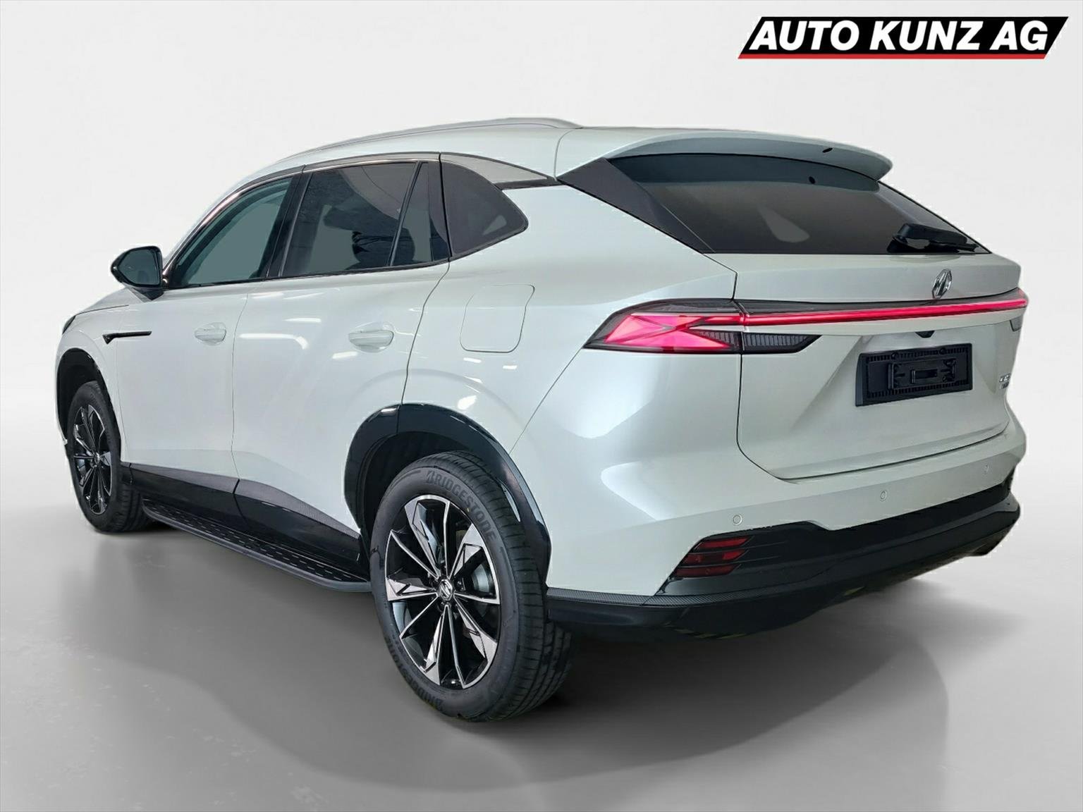 MG MG HS 1.5 PHEV Luxury, Plug-in-Hybrid Benzin/Elektro, Neuwagen, Automatik - 3