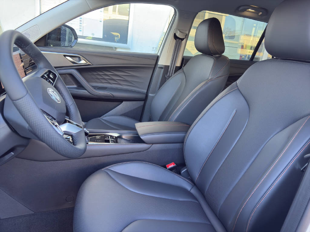 MG HS 1.5 Hybrid Luxury, Hybride Intégral Essence/Électricité, Voiture nouvelle, Automatique - 5