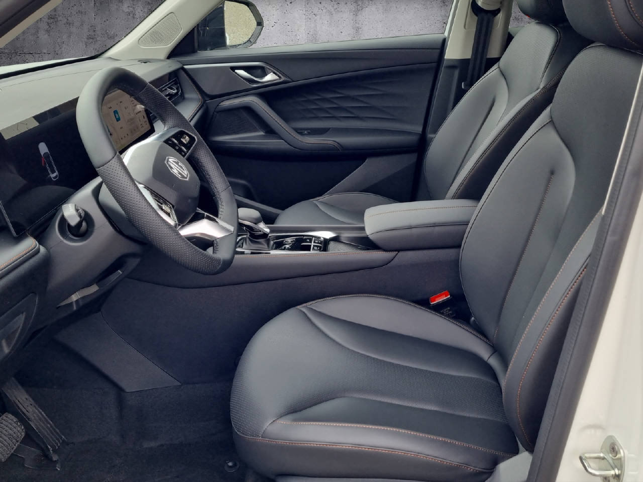 MG HS 1.5 Hybrid Luxury, Hybride Integrale Benzina/Elettrica, Auto nuove, Automatico - 5