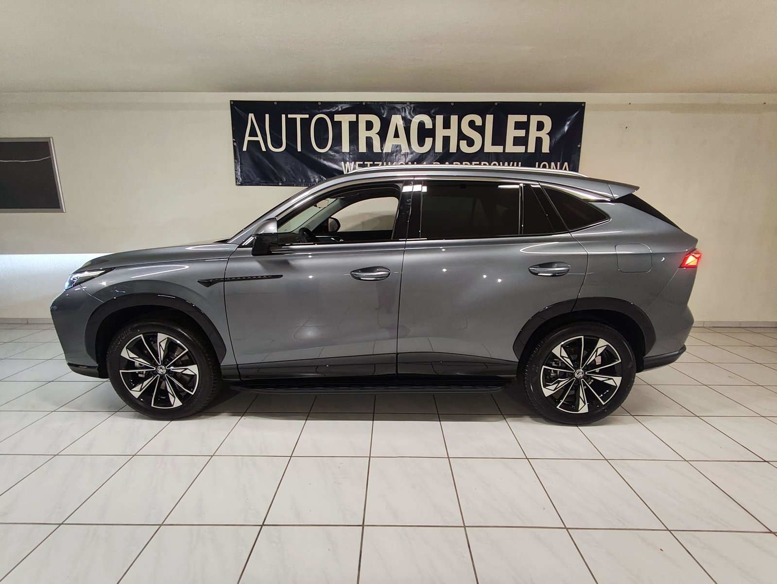 MG HS 1.5 PHEV Luxury