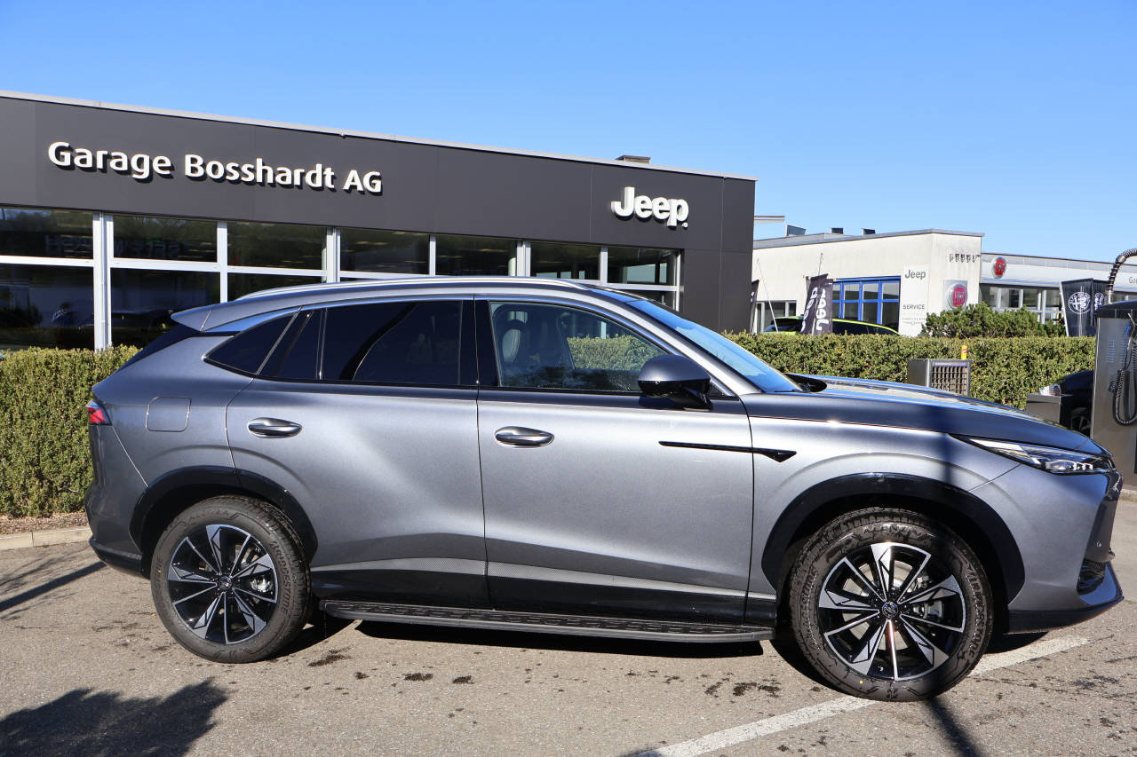 MG HS 1.5 PHEV Luxury, Plug-in-Hybrid Benzin/Elektro, Neuwagen, Automatik - 2