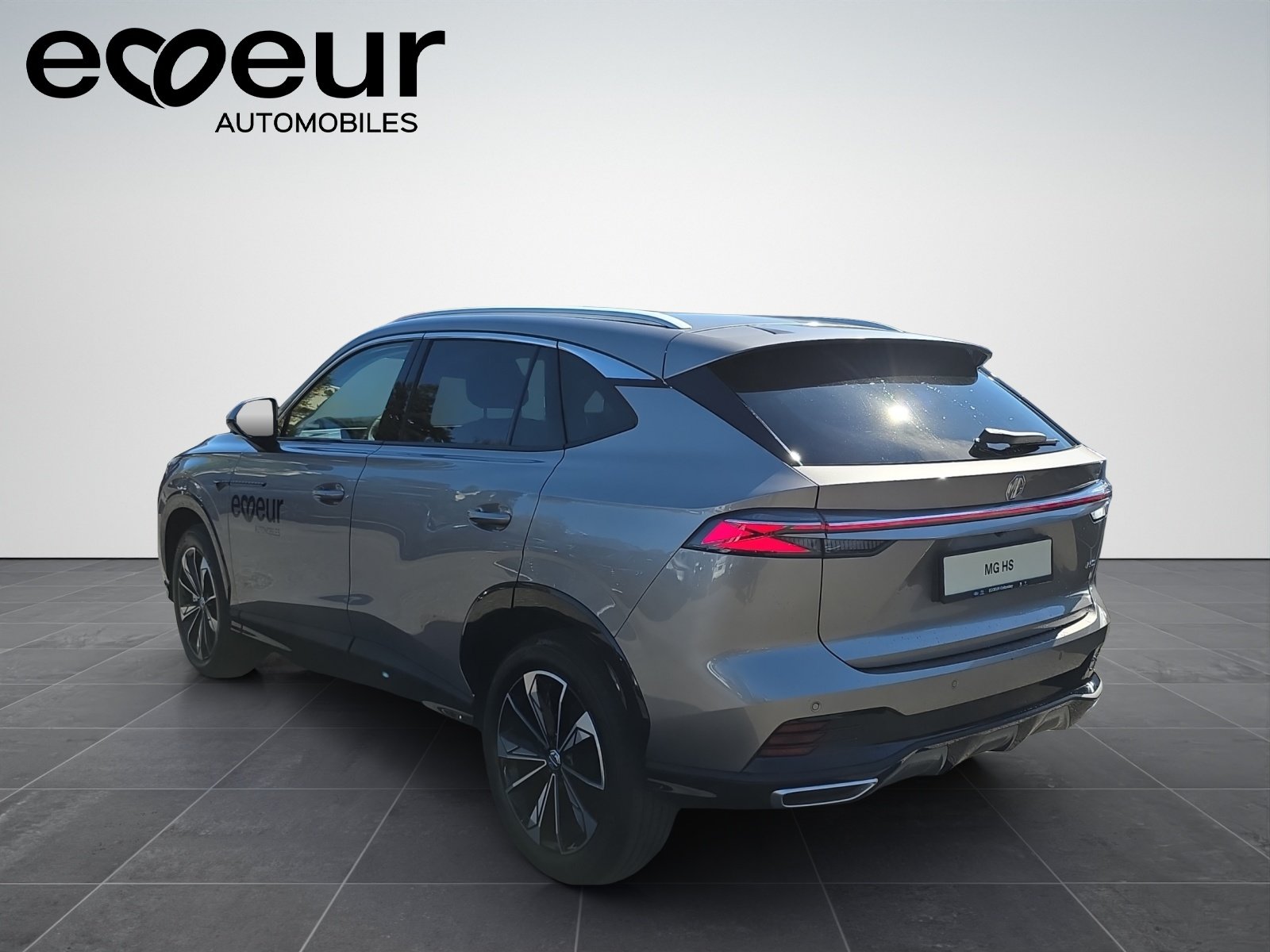 MG HS 1.5 Vti-Tech Luxury, Petrol, New car, Automatic - 4