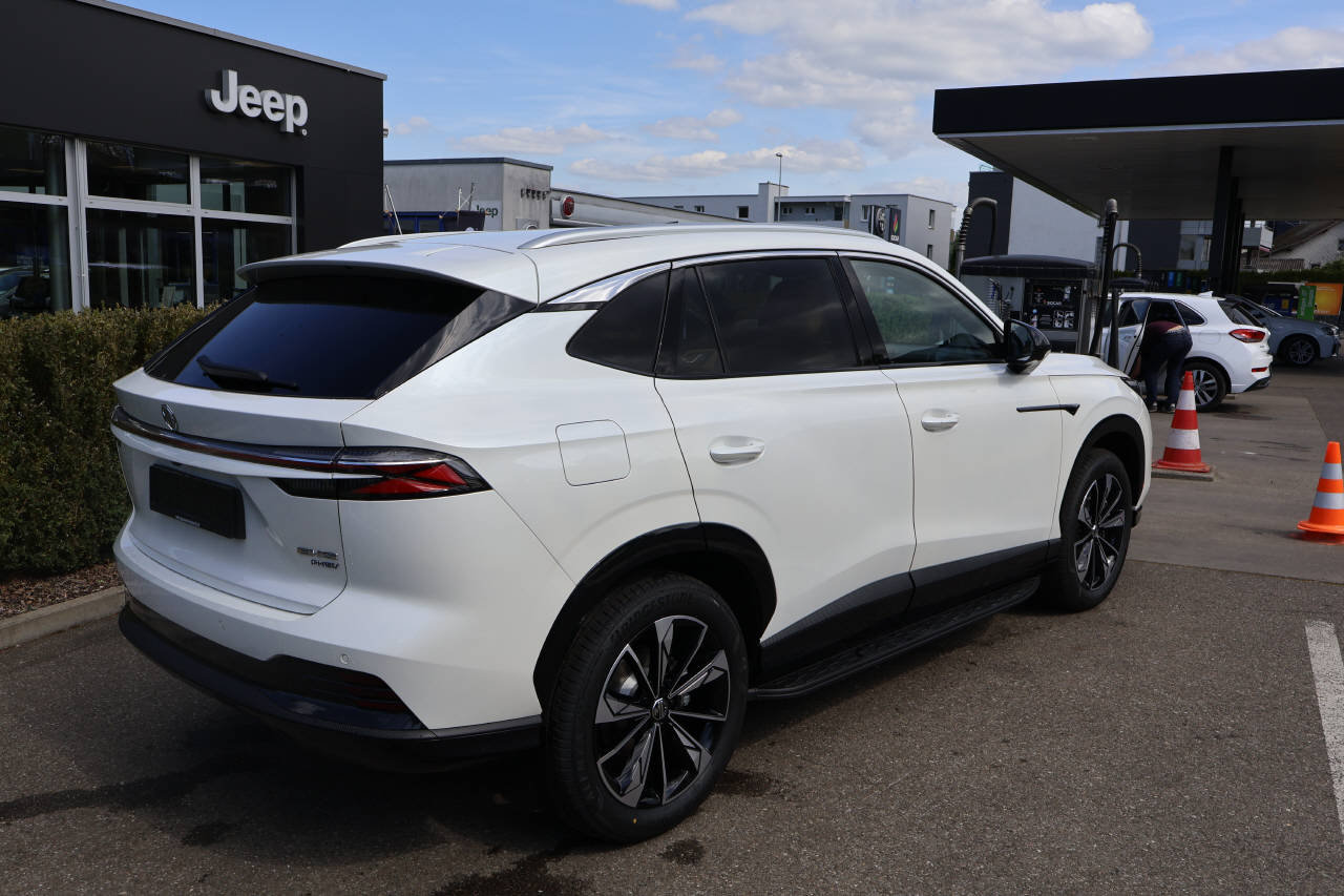 MG HS 1.5 PHEV Luxury, Plug-in-Hybrid Benzin/Elektro, Neuwagen, Automatik - 2
