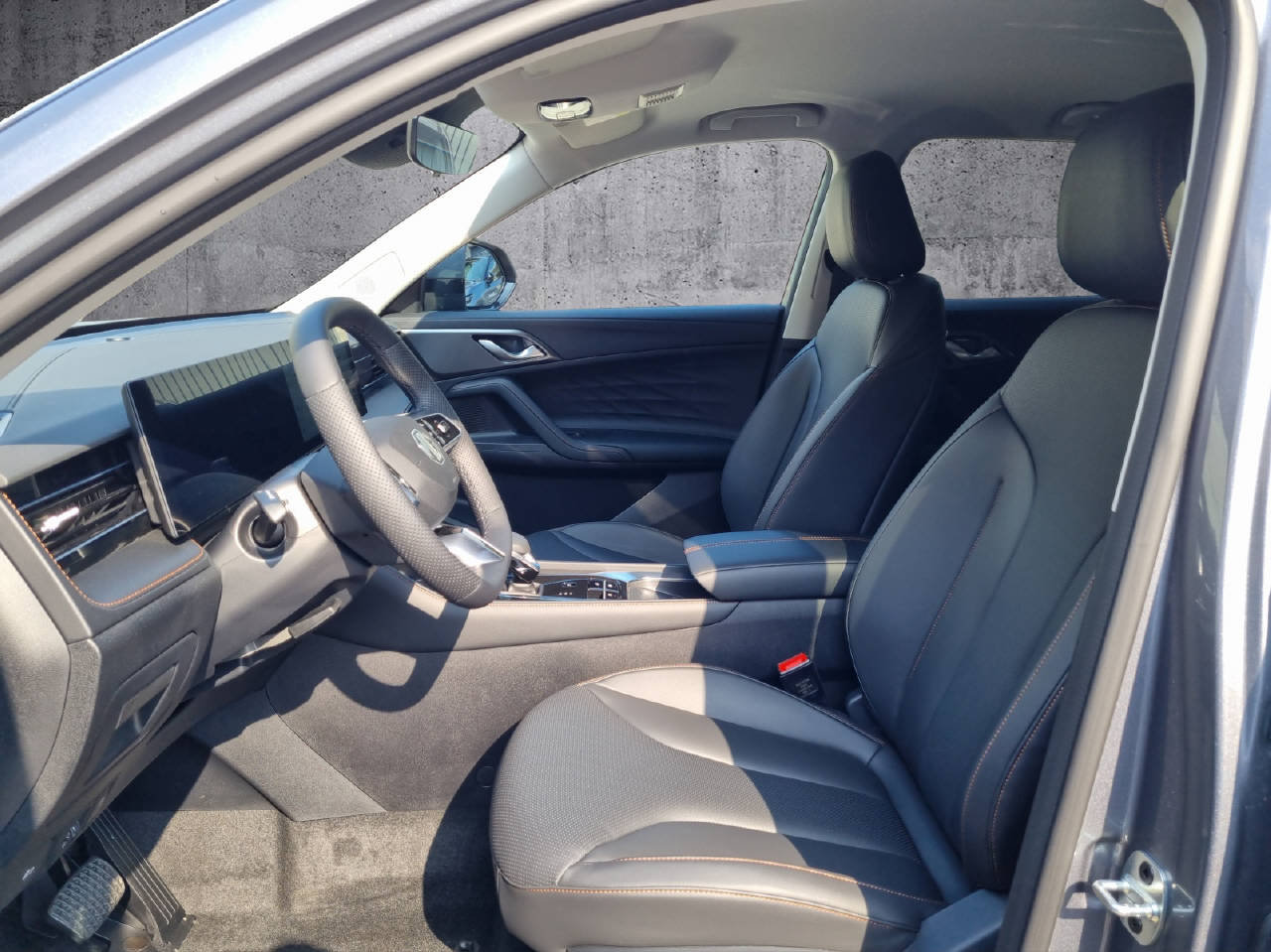 MG HS 1.5 PHEV Luxury, Plug-in-Hybrid Benzin/Elektro, Neuwagen, Automatik - 5