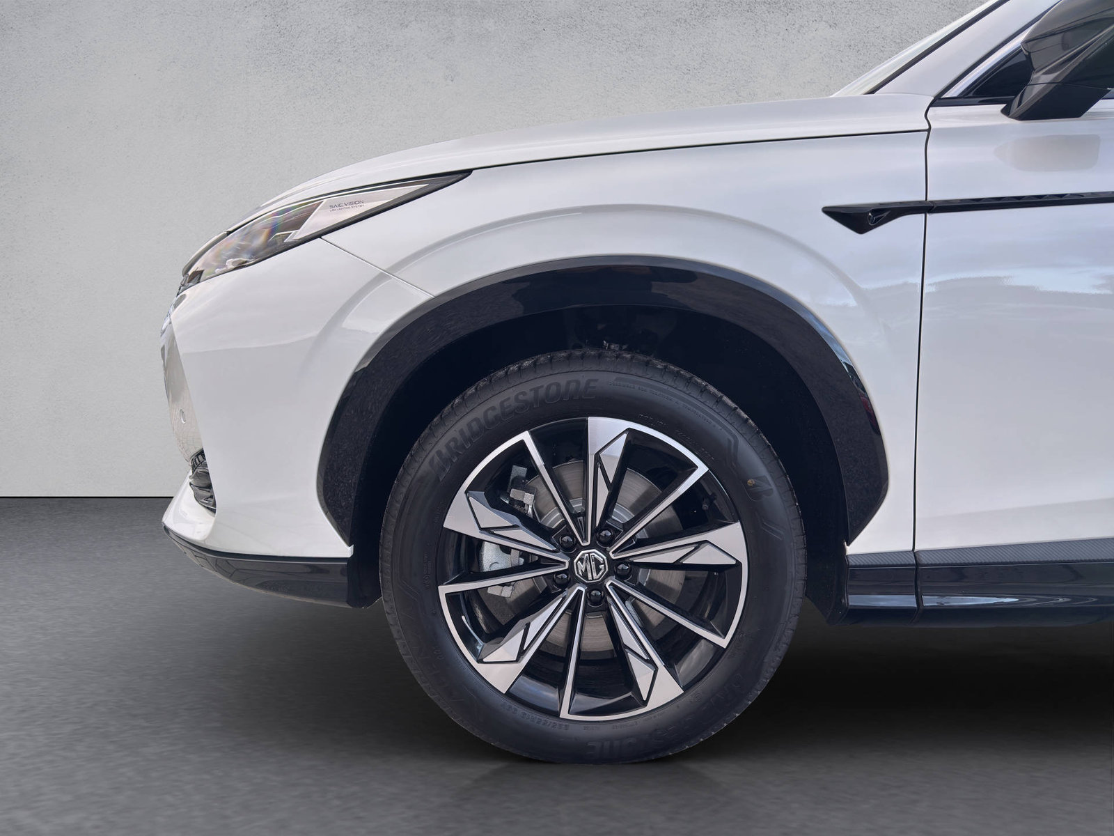 MG HS 1.5 Hybrid Luxury, Hybride Intégral Essence/Électricité, Voiture nouvelle, Automatique - 4