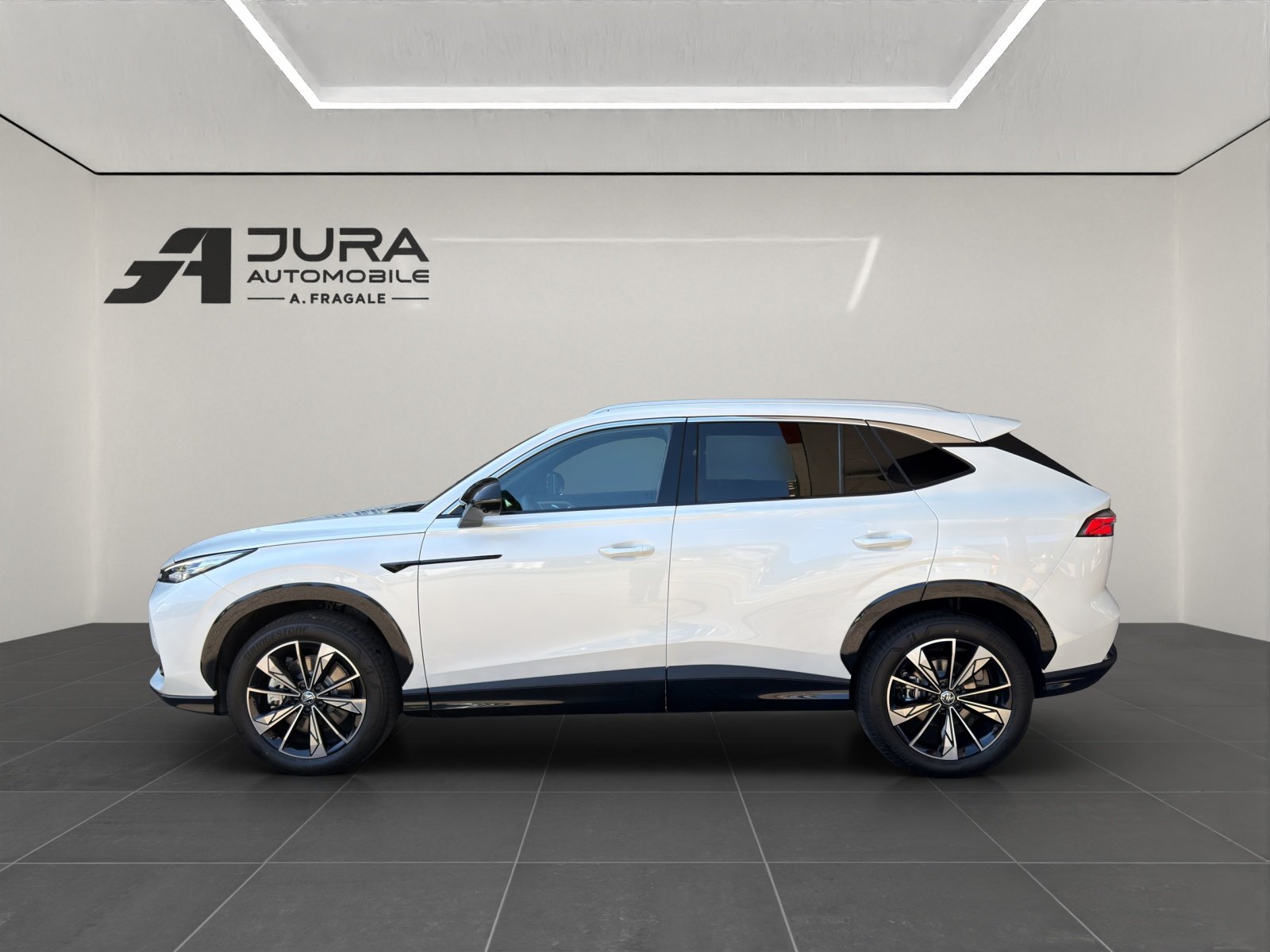 MG HS 1.5 Hybrid Luxury, Hybride Intégral Essence/Électricité, Voiture nouvelle, Automatique - 4