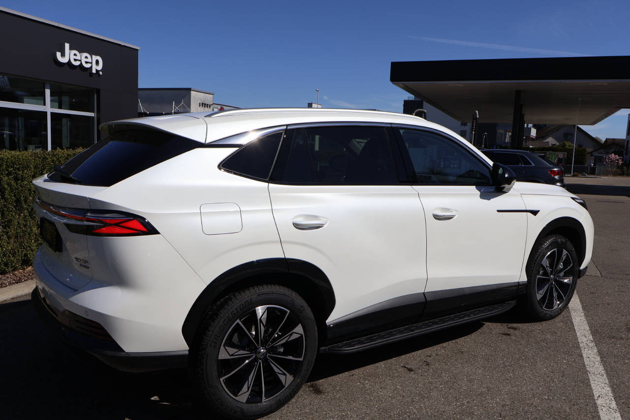 MG HS 1.5 PHEV Luxury, Plug-in-Hybrid Benzina/Elettrica, Auto nuove, Automatico - 3