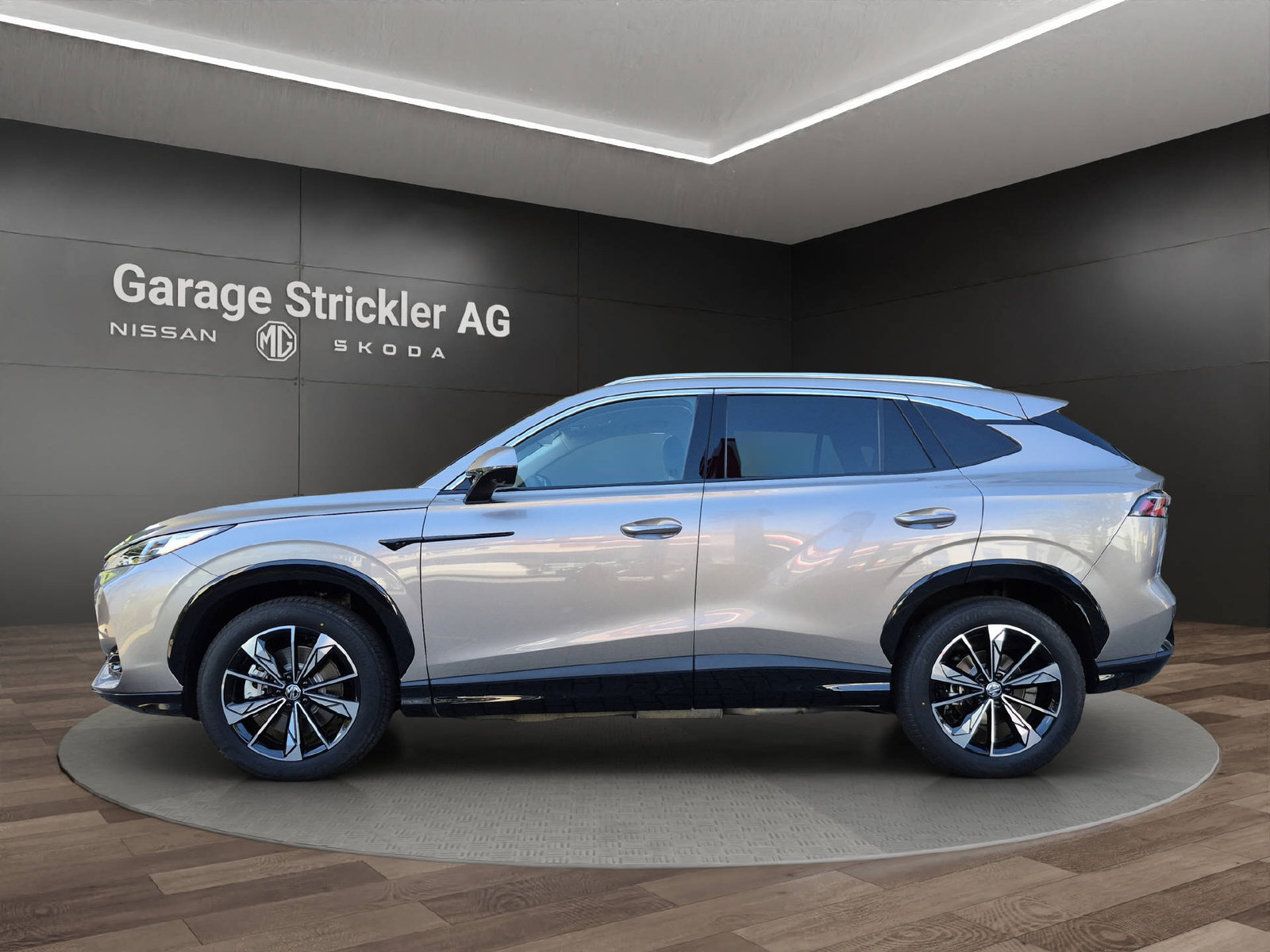 MG HS 1.5 Hybrid Luxury, Full-Hybrid Petrol/Electric, New car, Automatic - 2