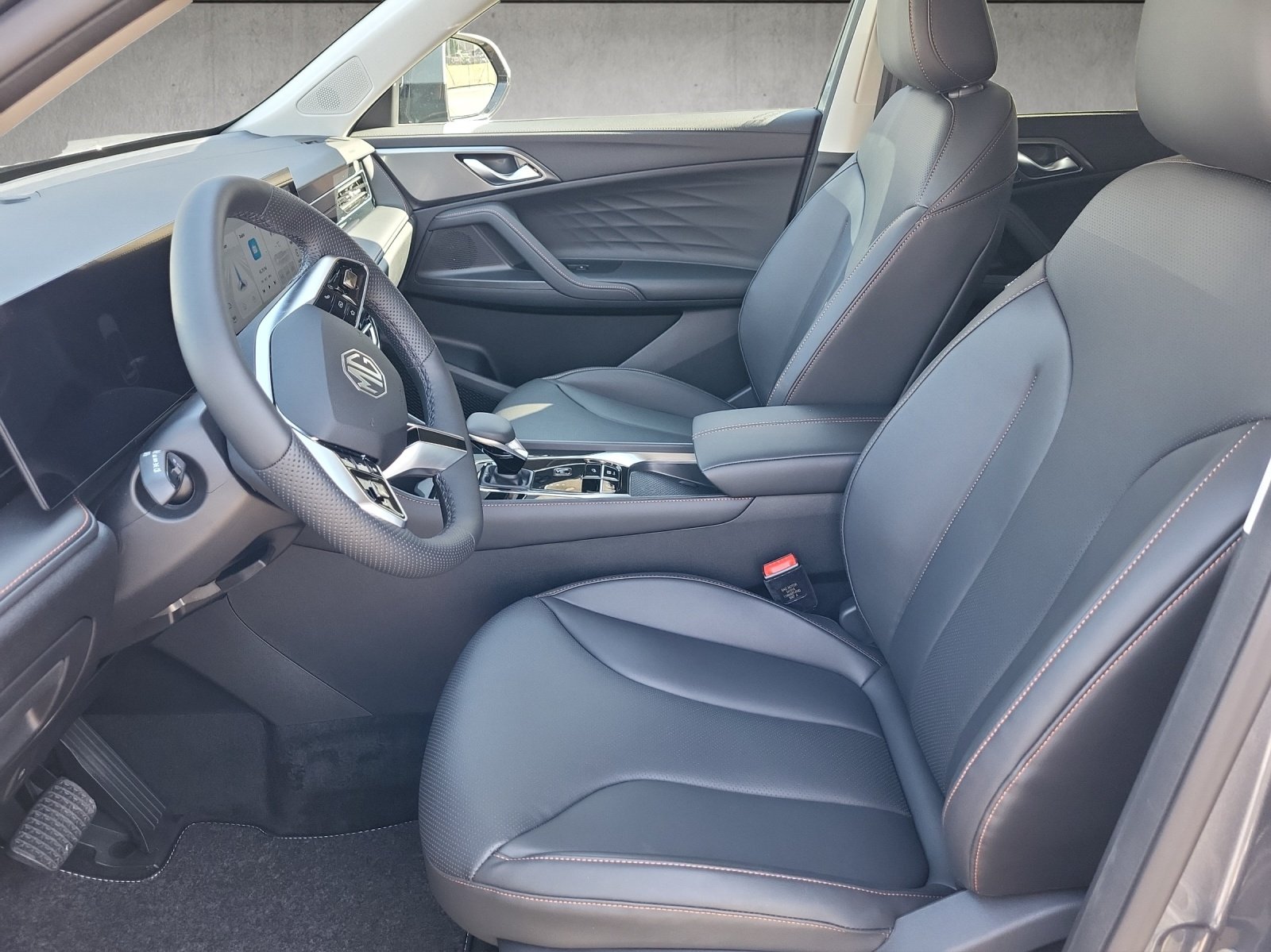 MG HS 1.5 PHEV Luxury, Plug-in-Hybrid Benzin/Elektro, Neuwagen, Automatik - 7