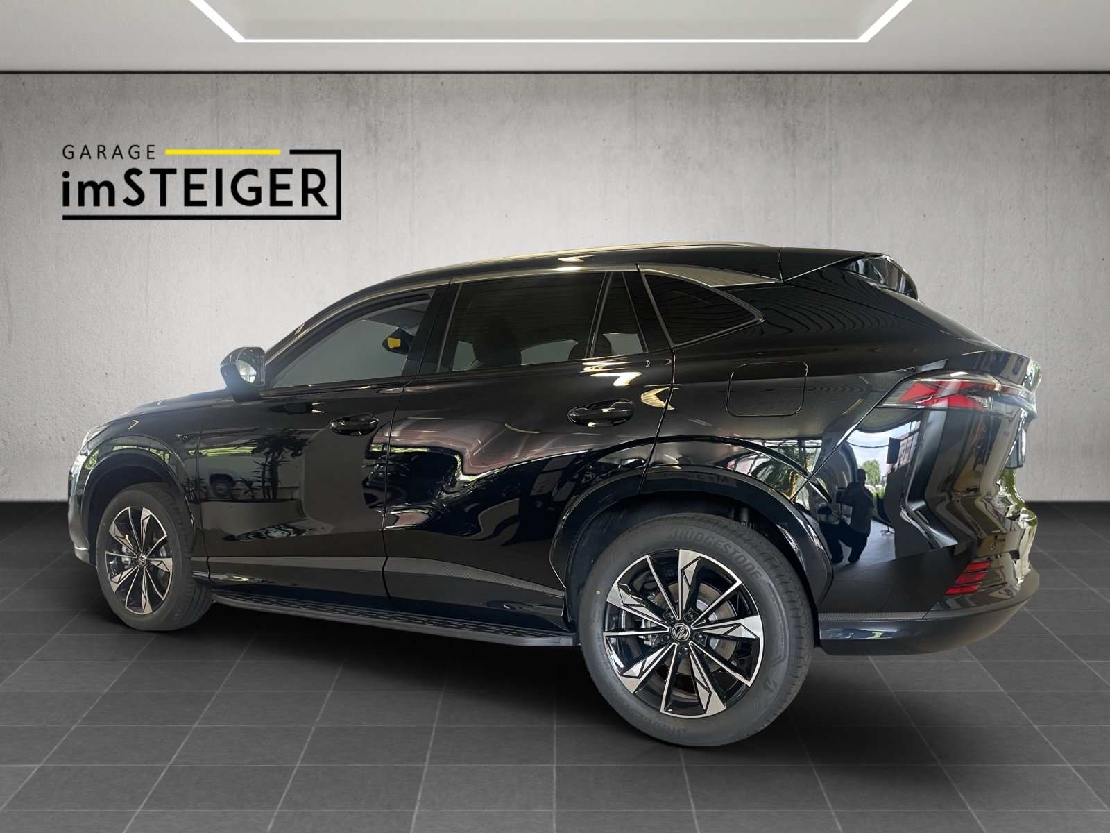 MG HS 1.5 PHEV Luxury, Hybride Rechargeable Essence/Électricité, Voiture nouvelle, Automatique - 2