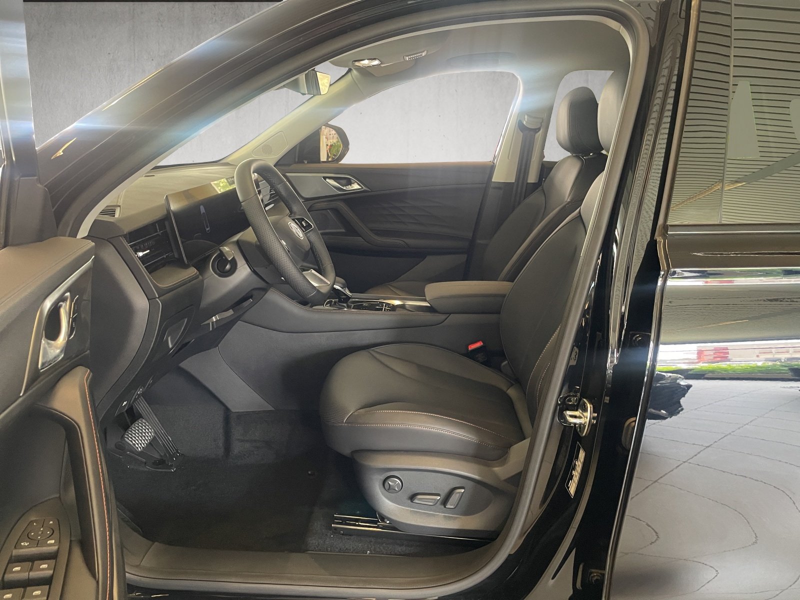 MG HS 1.5 PHEV Luxury, Hybride Rechargeable Essence/Électricité, Voiture nouvelle, Automatique - 7