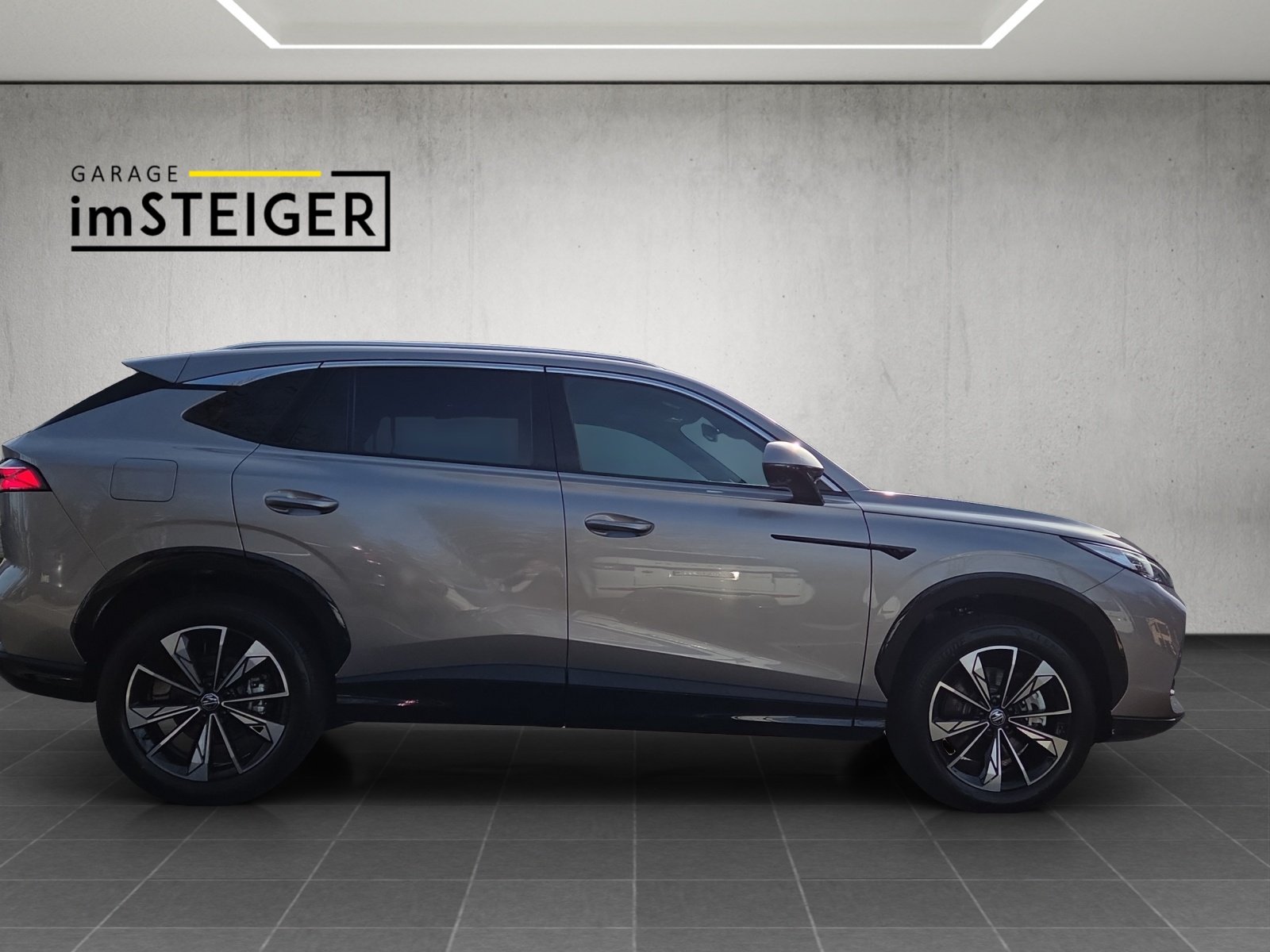 MG HS 1.5 PHEV Luxury, Hybride Rechargeable Essence/Électricité, Voiture nouvelle, Automatique - 6