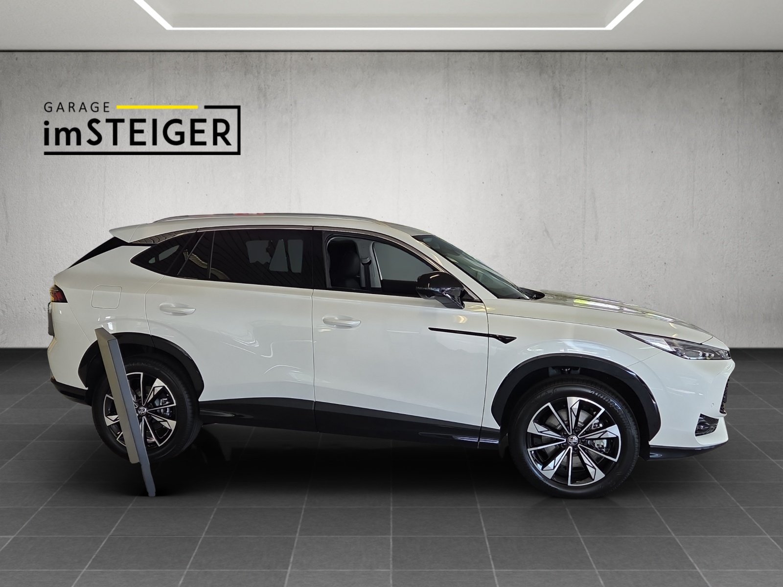 MG HS 1.5 PHEV Luxury, Hybride Rechargeable Essence/Électricité, Voiture nouvelle, Automatique - 6