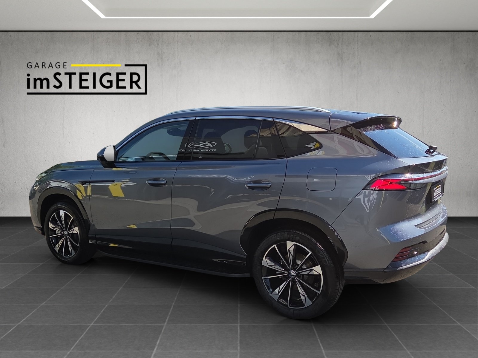 MG HS 1.5 PHEV Luxury, Hybride Rechargeable Essence/Électricité, Voiture nouvelle, Automatique - 3