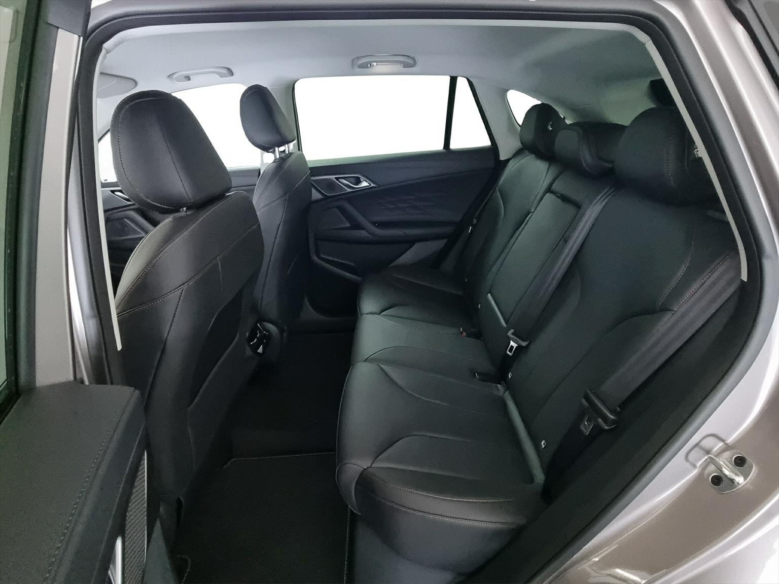 MG MG HS 1.5 T PHEV Luxury, Plug-in-Hybrid Benzina/Elettrica, Auto nuove, Automatico - 7