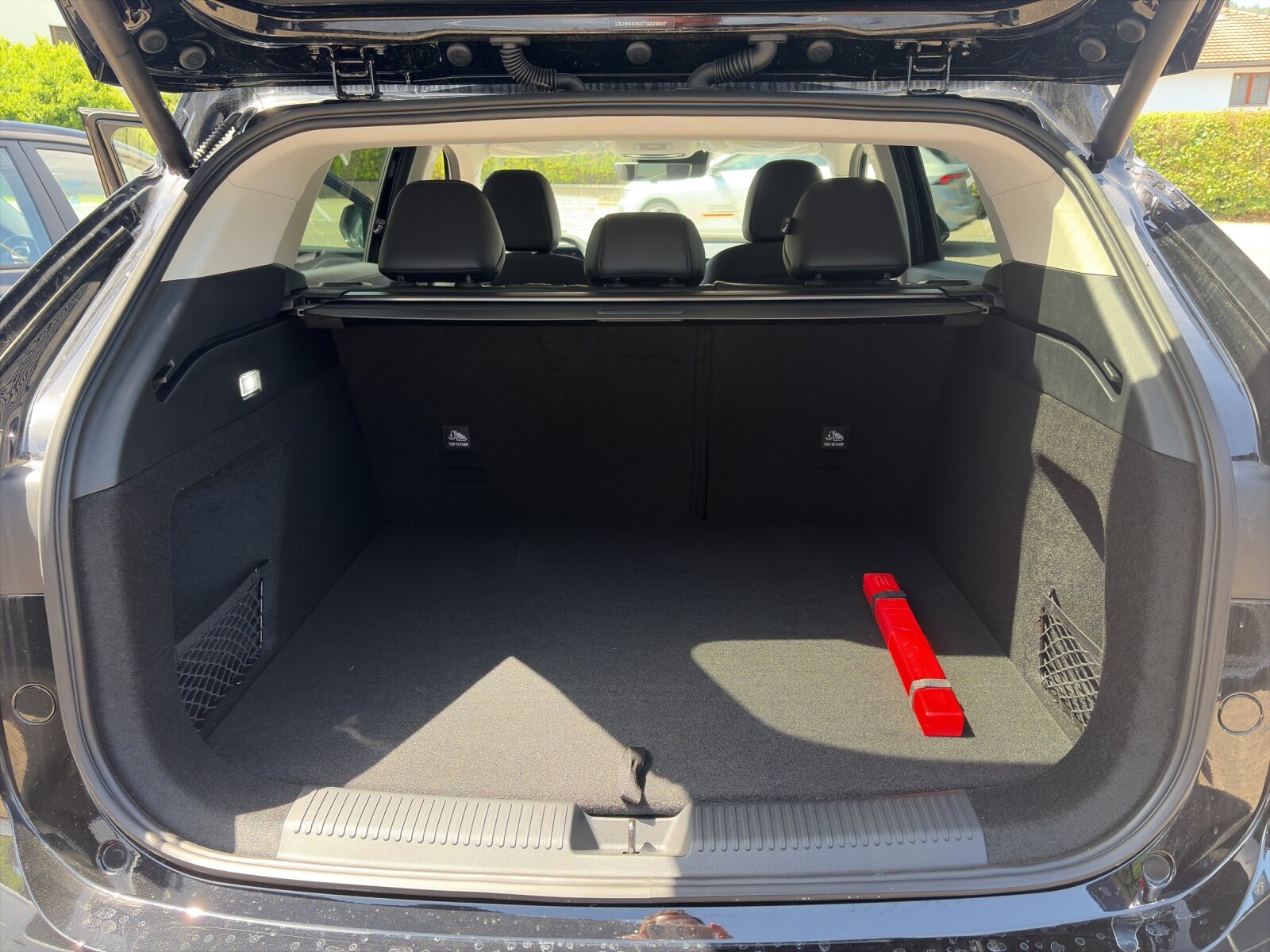 MG HS 1.5 PHEV Luxury, Voll-Hybrid Benzin/Elektro, Neuwagen, Automatik - 6