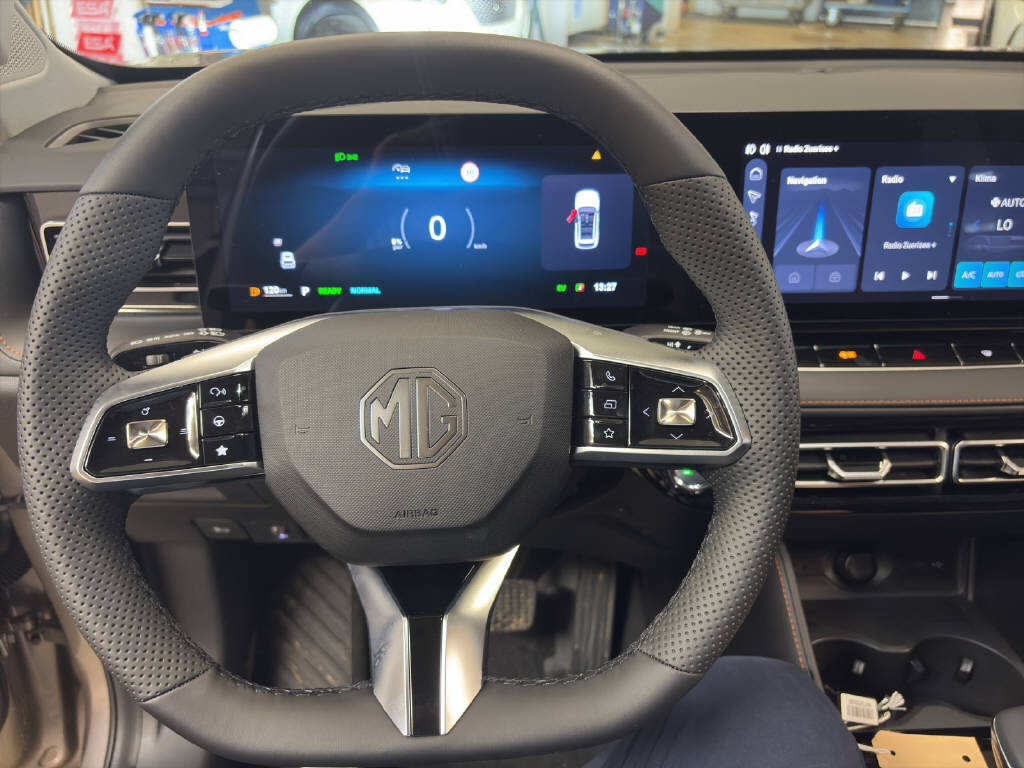 MG HS 1.5 PHEV Luxury, Plug-in-Hybrid Benzin/Elektro, Neuwagen, Automatik - 6