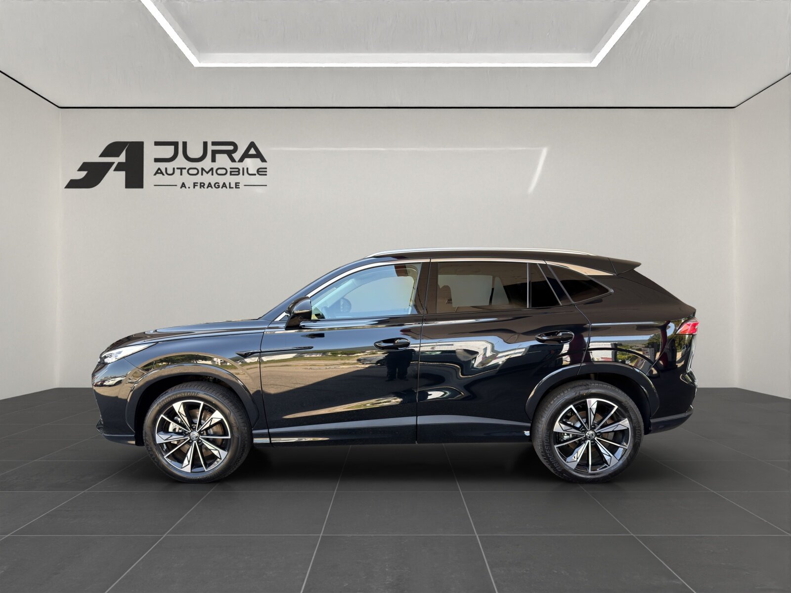 MG HS 1.5 Hybrid Luxury, Full-Hybrid Petrol/Electric, New car, Automatic - 4