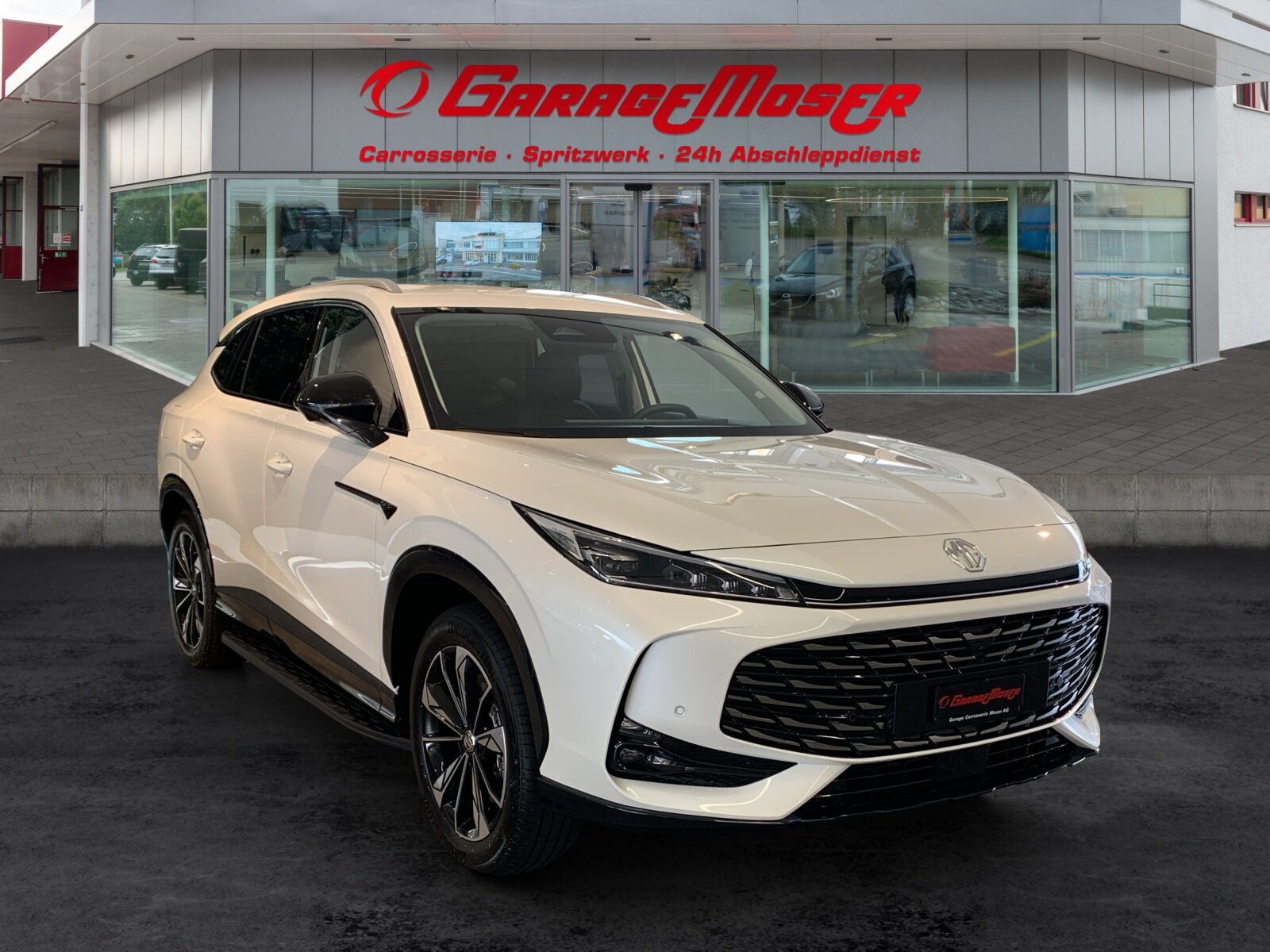 MG HS 1.5 PHEV Luxury, Plug-in-Hybrid Petrol/Electric, New car, Automatic - 3