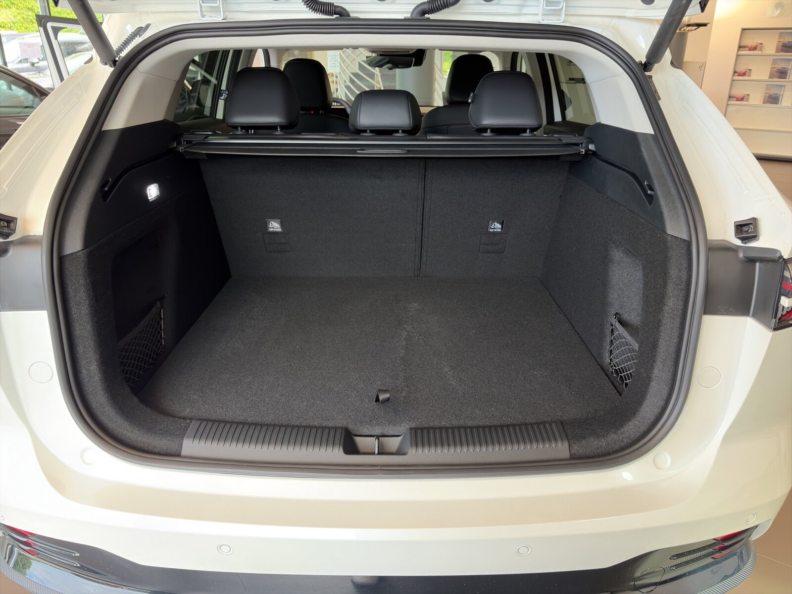MG HS 1.5 Hybrid Luxury, Benzin, Neuwagen, Automatik - 7