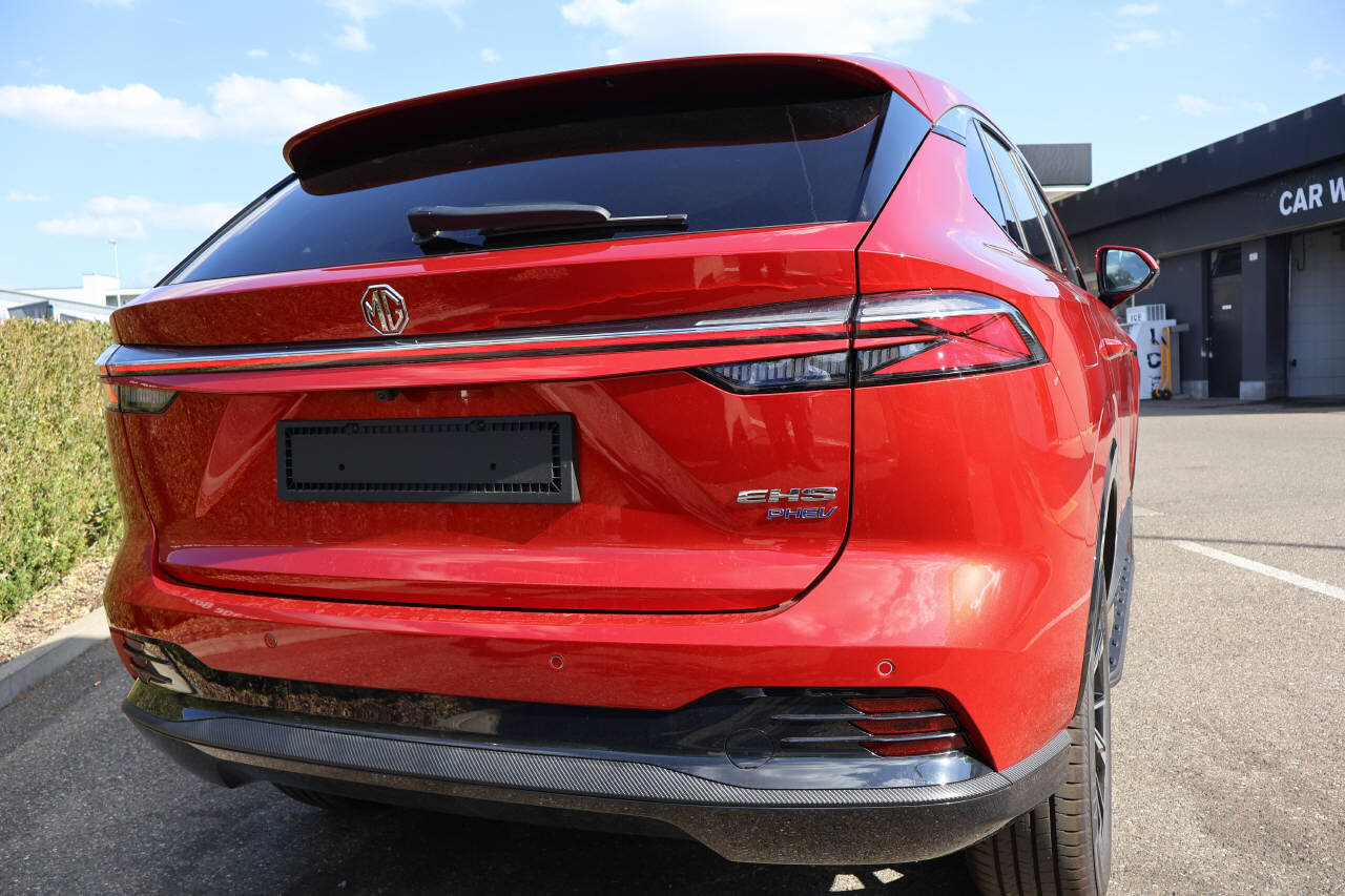MG HS 1.5 PHEV Luxury, Plug-in-Hybrid Benzin/Elektro, Neuwagen, Automatik - 3