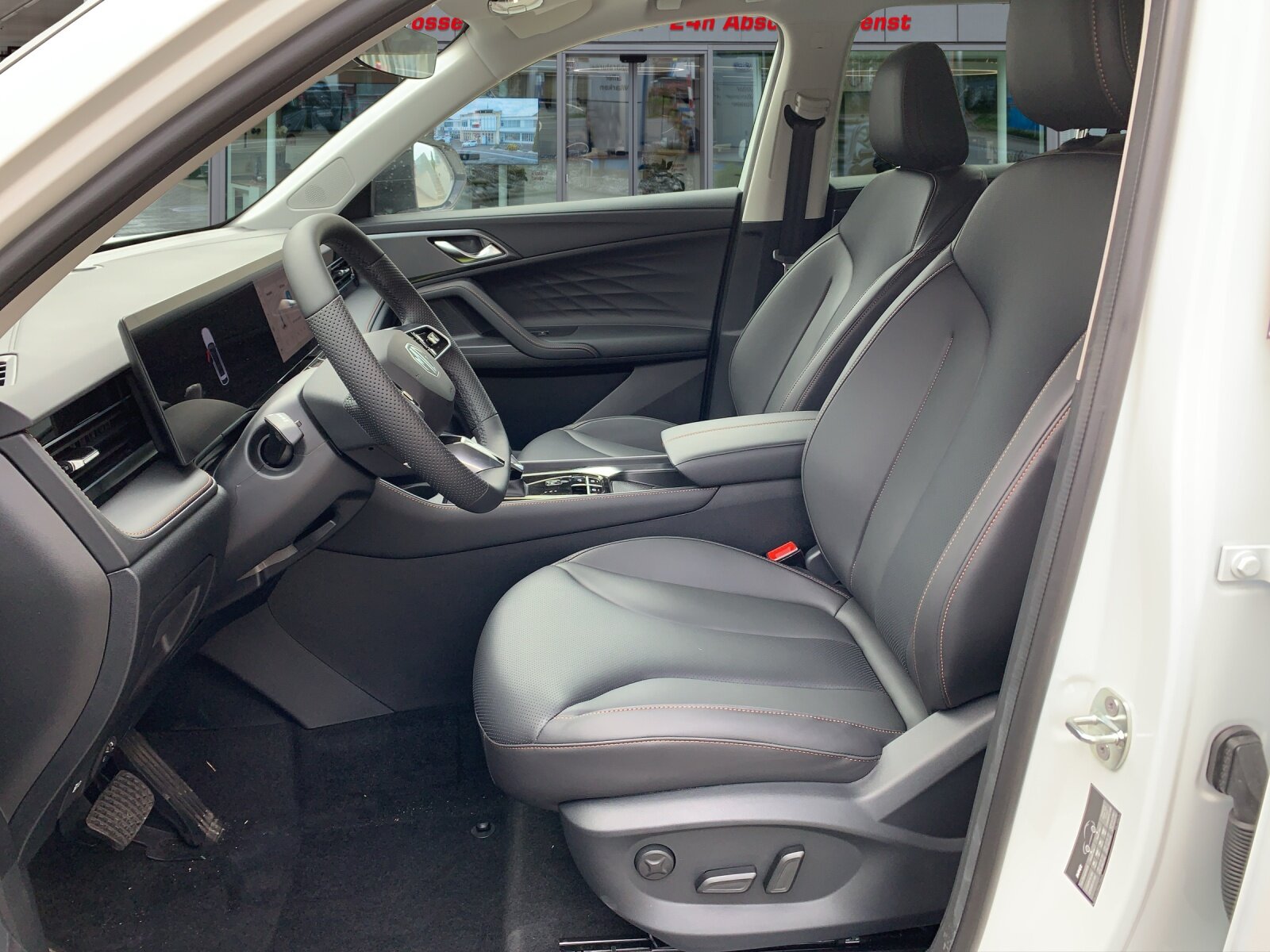 MG HS 1.5 Hybrid Luxury, Voll-Hybrid Benzin/Elektro, Neuwagen, Automatik - 4