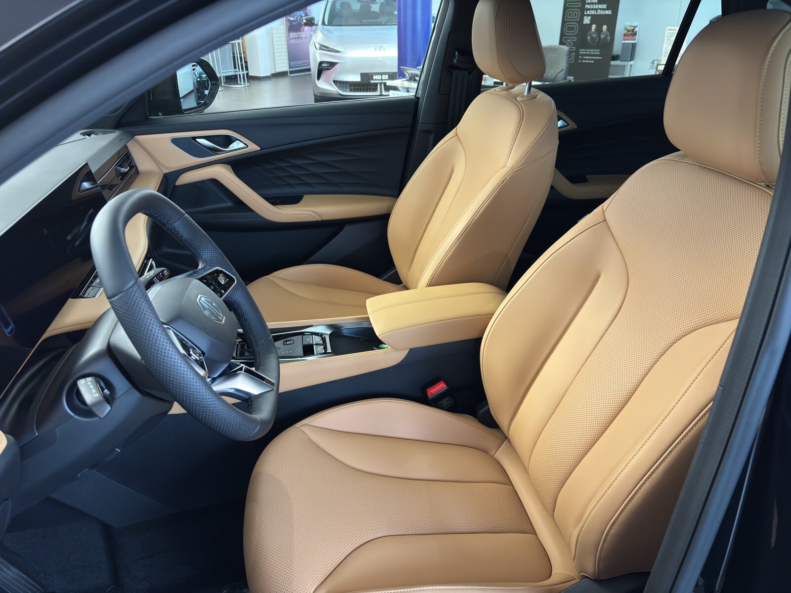 MG HS 1.5 Hybrid Luxury, Essence, Voiture nouvelle, Automatique - 4