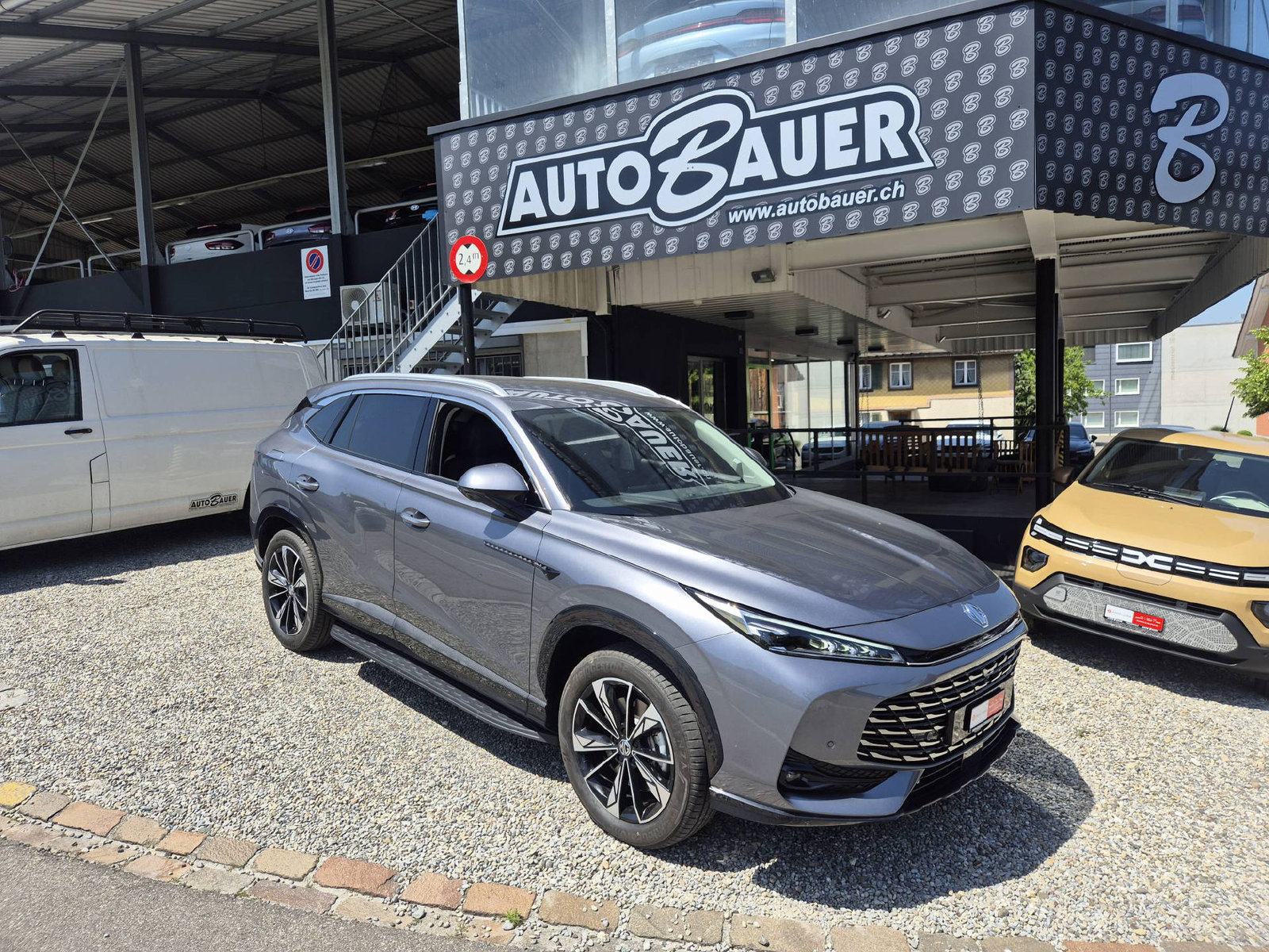 MG HS PHEV Luxury