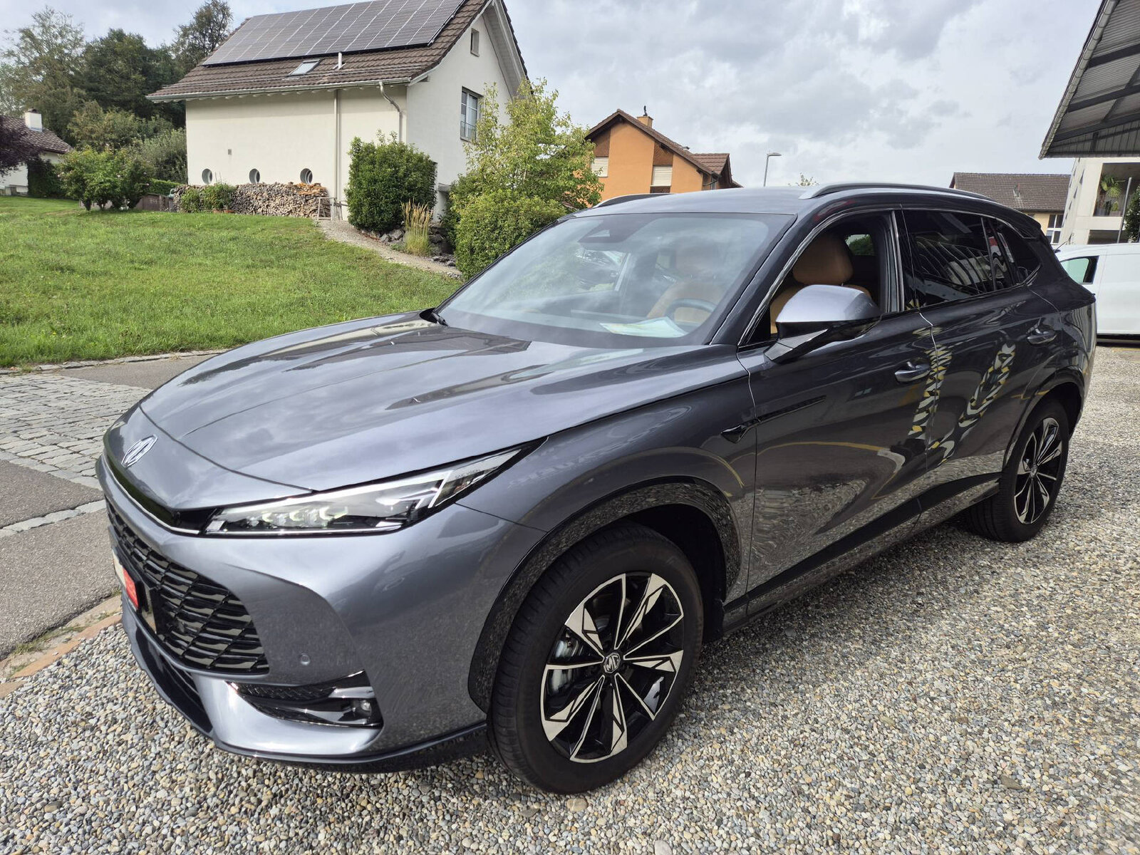 MG HS 1.5 Hybrid Luxury, Voll-Hybrid Benzin/Elektro, Occasion / Gebraucht, Automatik - 4