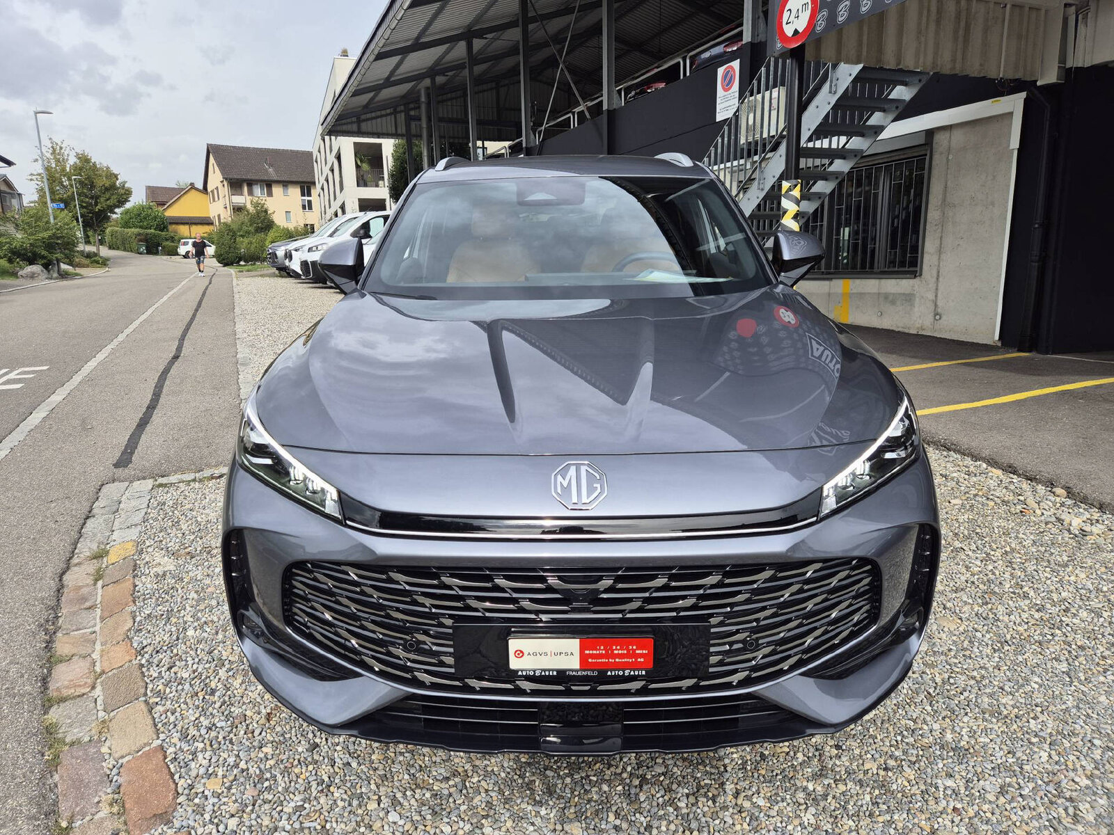 MG HS 1.5 Hybrid Luxury, Voll-Hybrid Benzin/Elektro, Occasion / Gebraucht, Automatik - 5