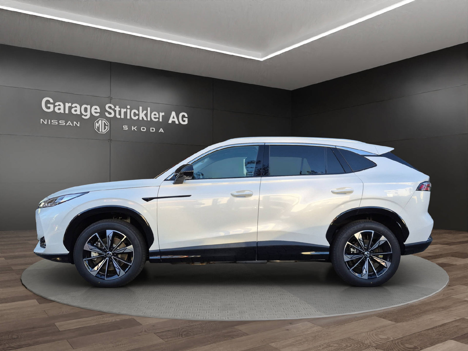 MG HS 1.5 Hybrid Luxury, Hybride Intégral Essence/Électricité, Voiture de démonstration, Automatique - 2