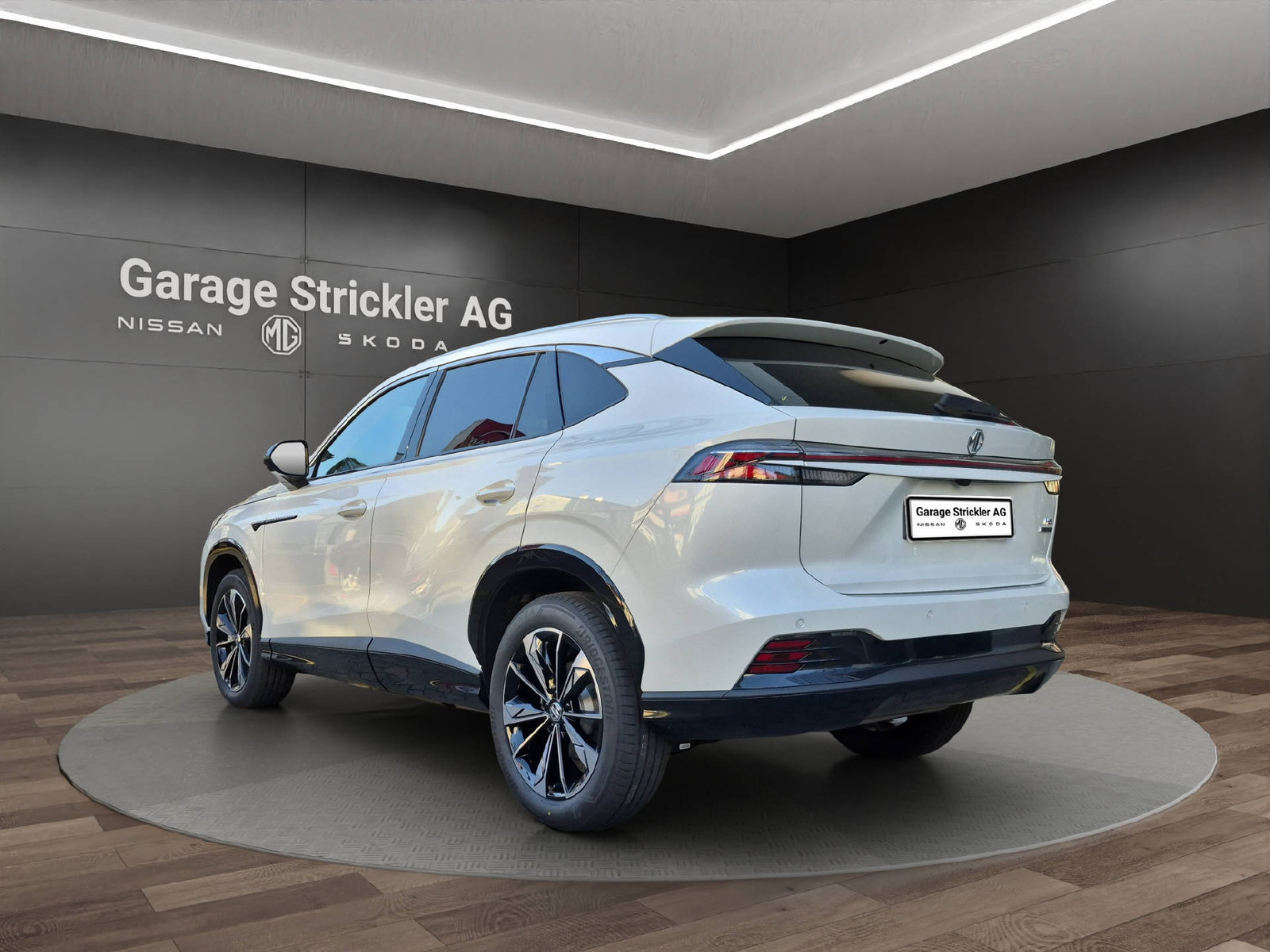 MG HS 1.5 Hybrid Luxury, Hybride Intégral Essence/Électricité, Voiture de démonstration, Automatique - 3