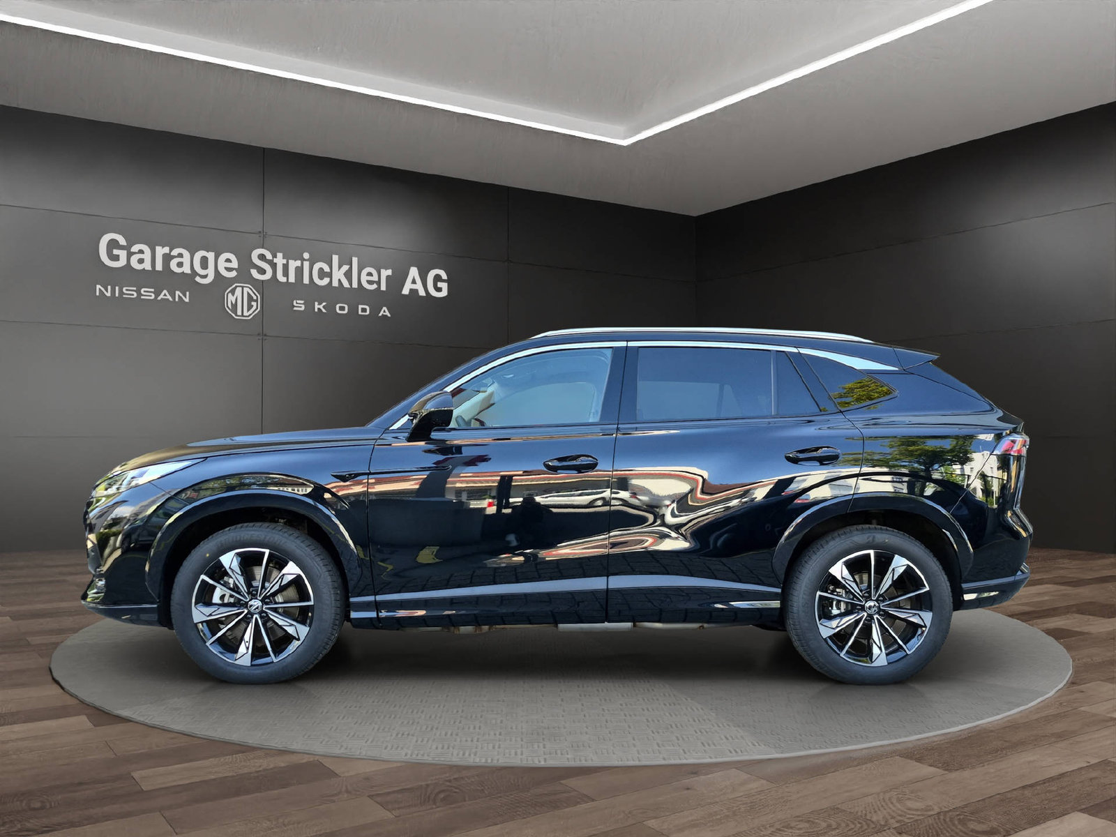 MG HS 1.5 Hybrid Luxury, Hybride Intégral Essence/Électricité, Voiture de démonstration, Automatique - 2