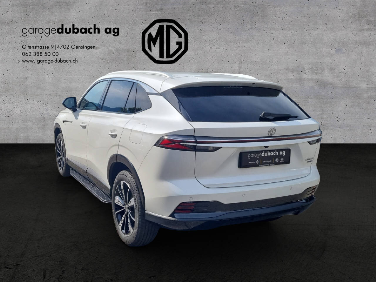 MG HS 1.5 PHEV Luxury, Plug-in-Hybrid Petrol/Electric, Ex-demonstrator, Automatic - 4