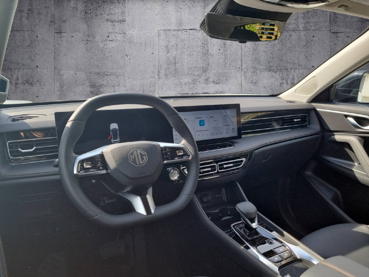MG HS 1.5 PHEV Luxury, Plug-in-Hybrid Petrol/Electric, Ex-demonstrator, Automatic - 7