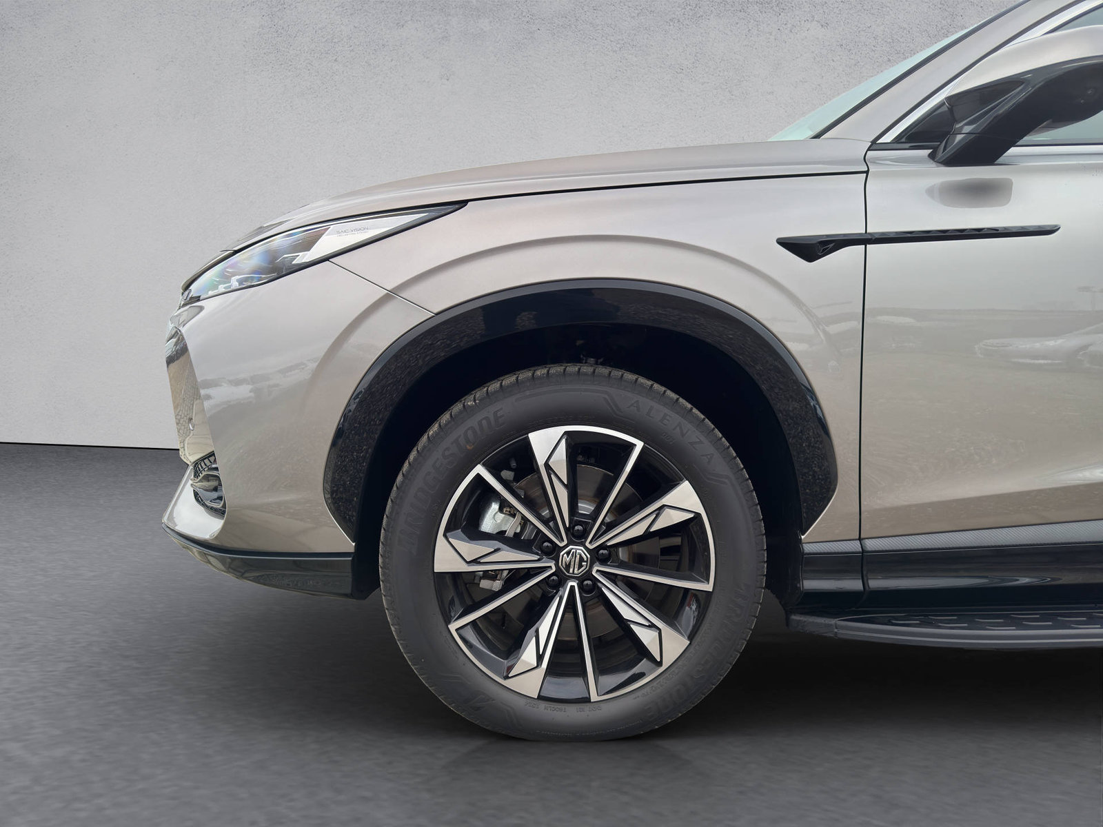 MG HS 1.5 PHEV Luxury, Plug-in-Hybrid Benzina/Elettrica, Auto nuove, Automatico - 3