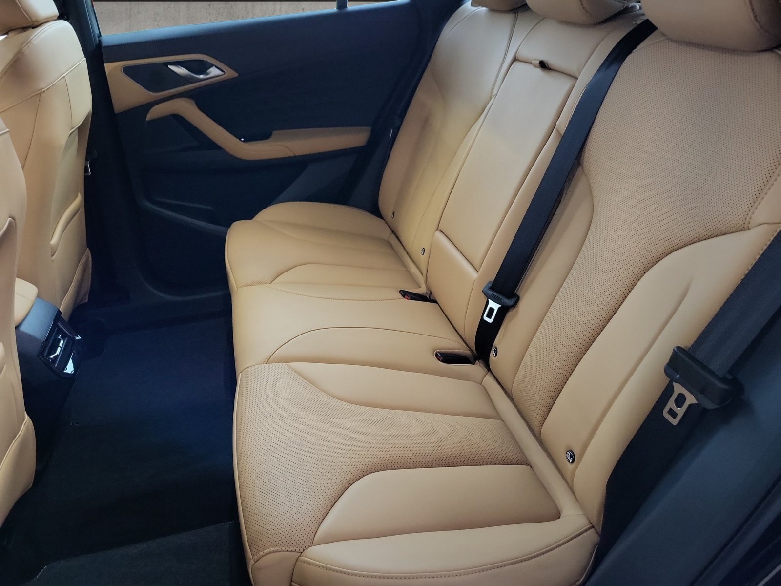 MG HS 1.5 Hybrid Luxury, Hybride Intégral Essence/Électricité, Voiture nouvelle, Automatique - 7