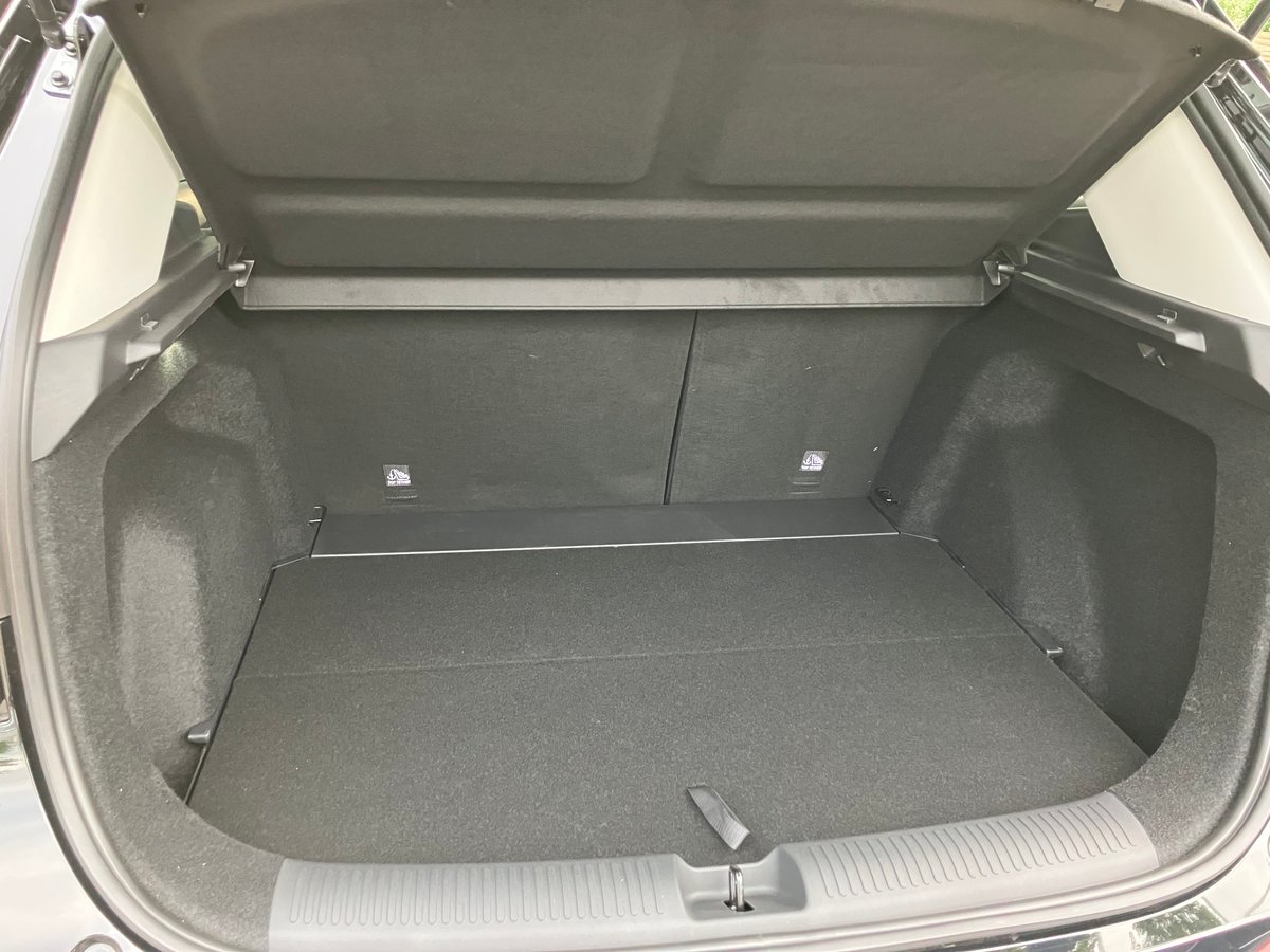 MG ZS 1.5 Hybrid+ Luxury, Hybride Intégral Essence/Électricité, Voiture nouvelle, Automatique - 7