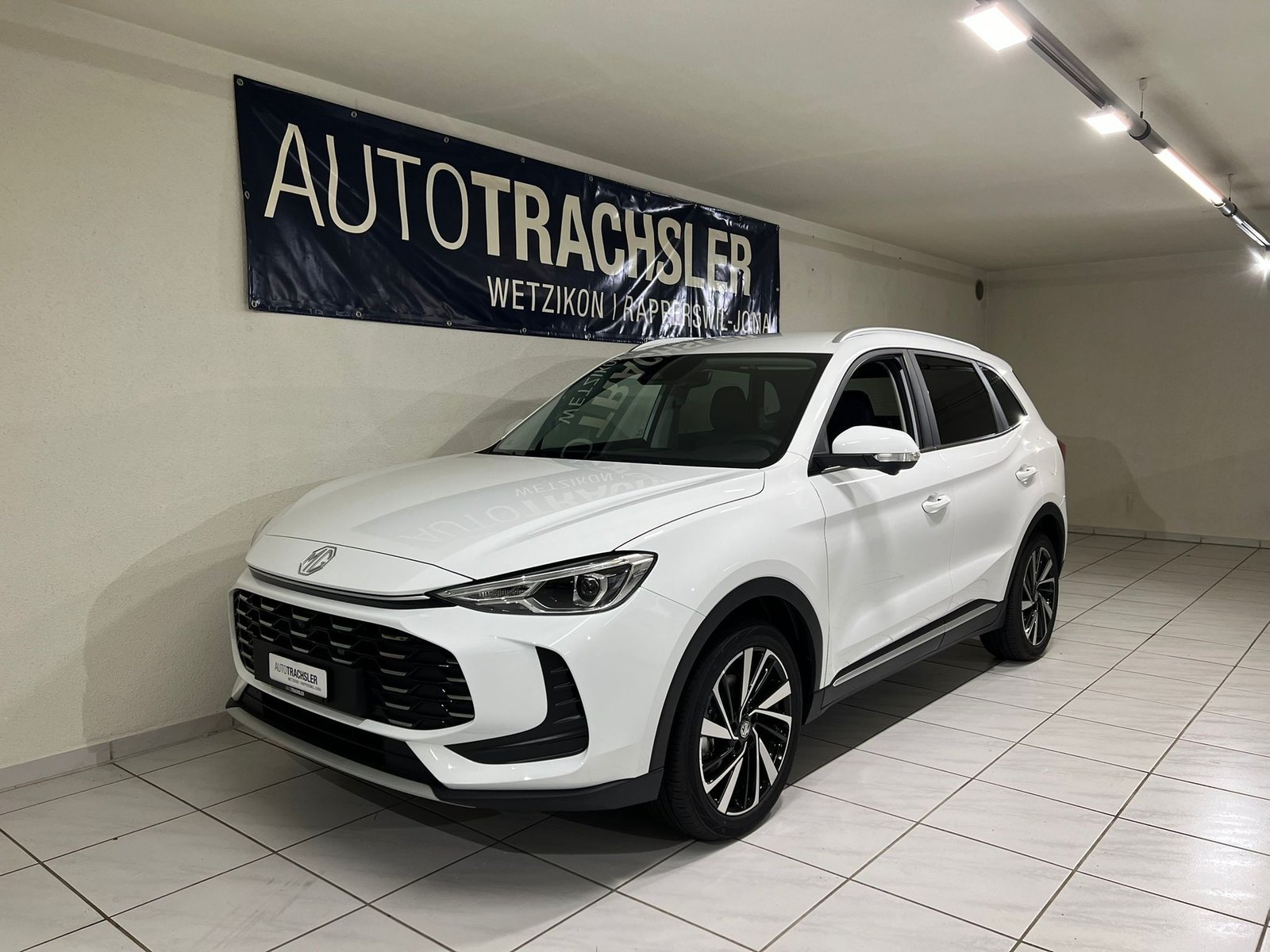 MG ZS 1.5 Hybrid+ Luxury, Hybride Intégral Essence/Électricité, Voiture nouvelle, Automatique - 2