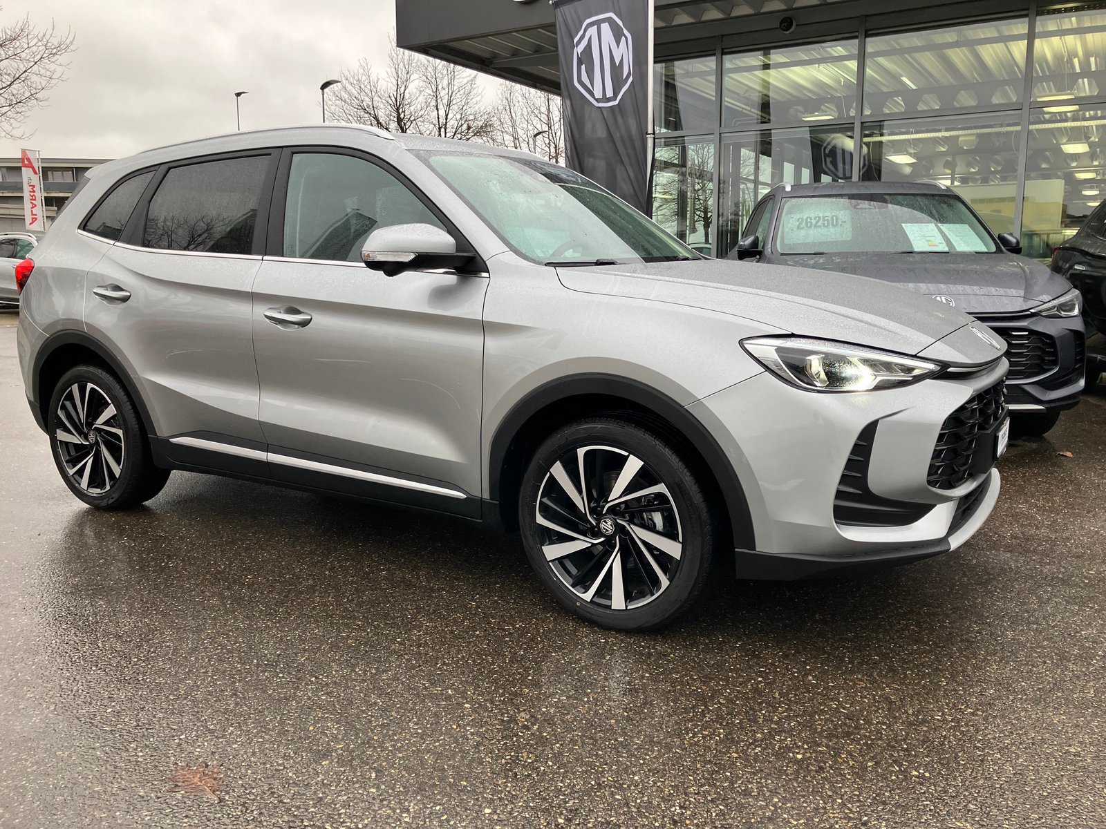 MG ZS 1.5 Hybrid+ Luxury, Voll-Hybrid Benzin/Elektro, Neuwagen, Automatik - 2