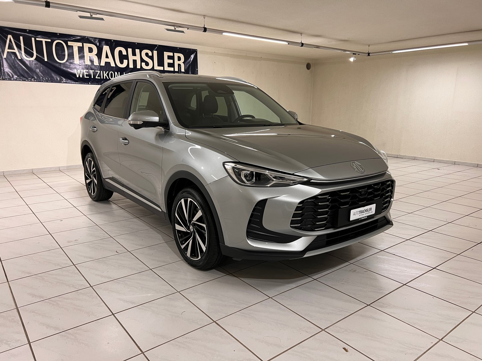MG ZS 1.5 Hybrid+ Luxury, Voll-Hybrid Benzin/Elektro, Neuwagen, Automatik - 3