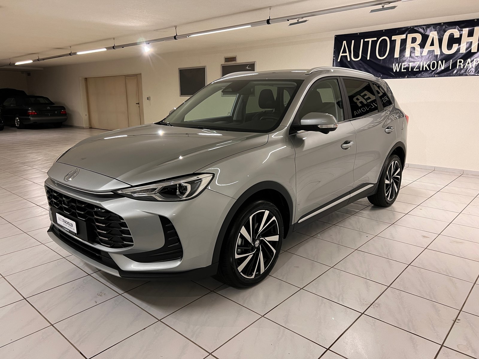 MG ZS 1.5 Hybrid+ Luxury, Voll-Hybrid Benzin/Elektro, Neuwagen, Automatik - 4
