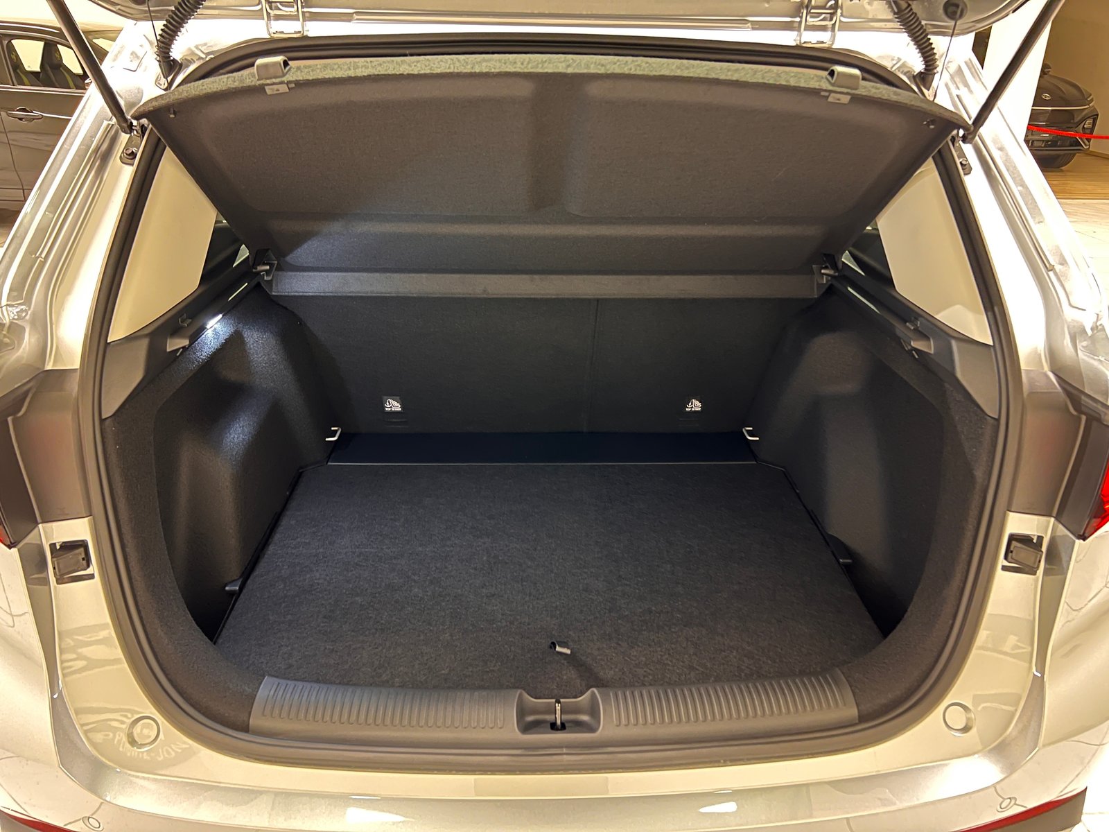MG ZS 1.5 Hybrid+ Luxury, Voll-Hybrid Benzin/Elektro, Neuwagen, Automatik - 7