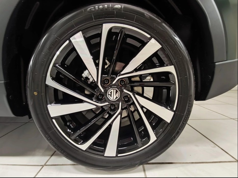 MG ZS 1.5 HEV Luxury, Hybride Integrale Benzina/Elettrica, Auto nuove, Automatico - 6